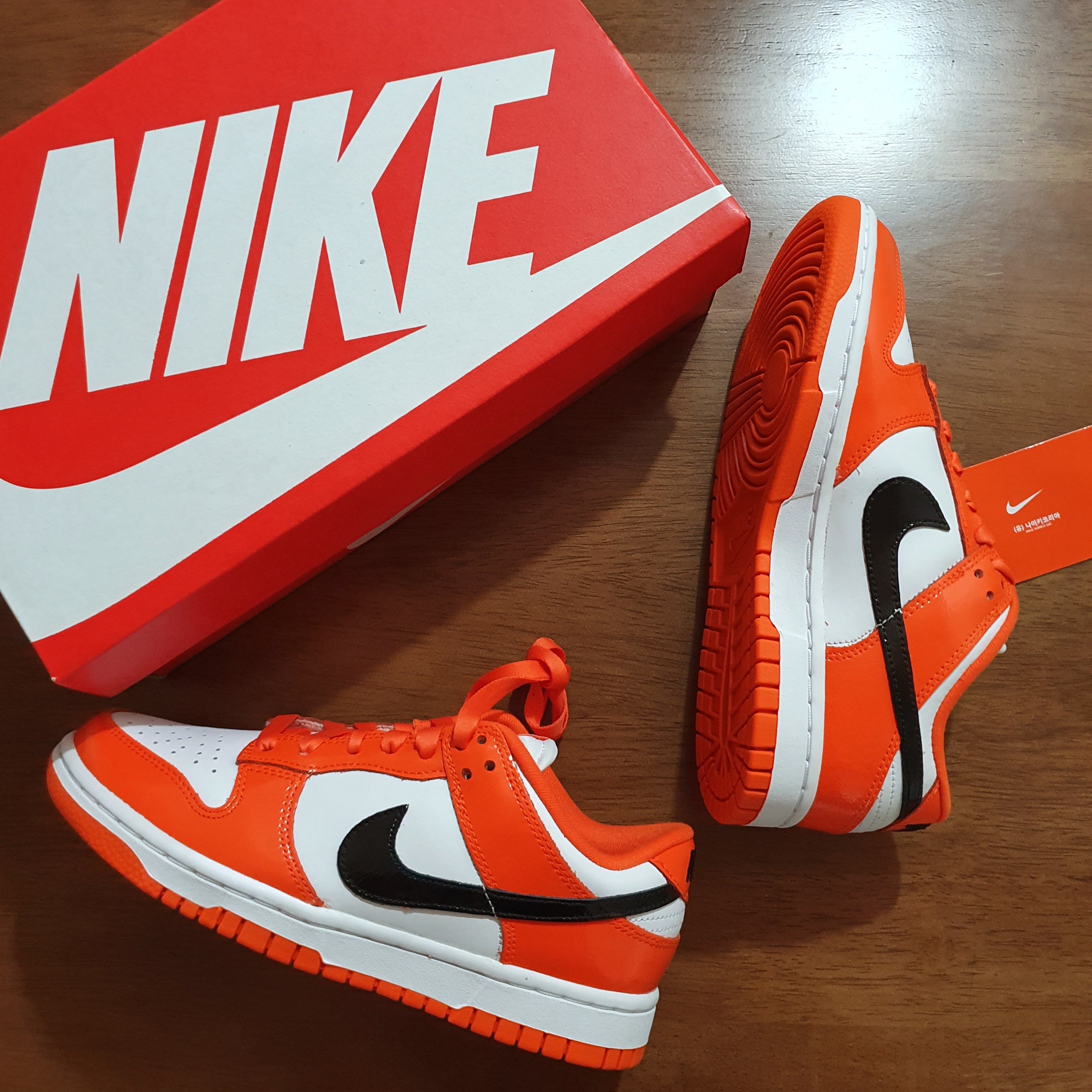 (W) Nike Dunk Low Essential Brilliant Orange 착용 스타일