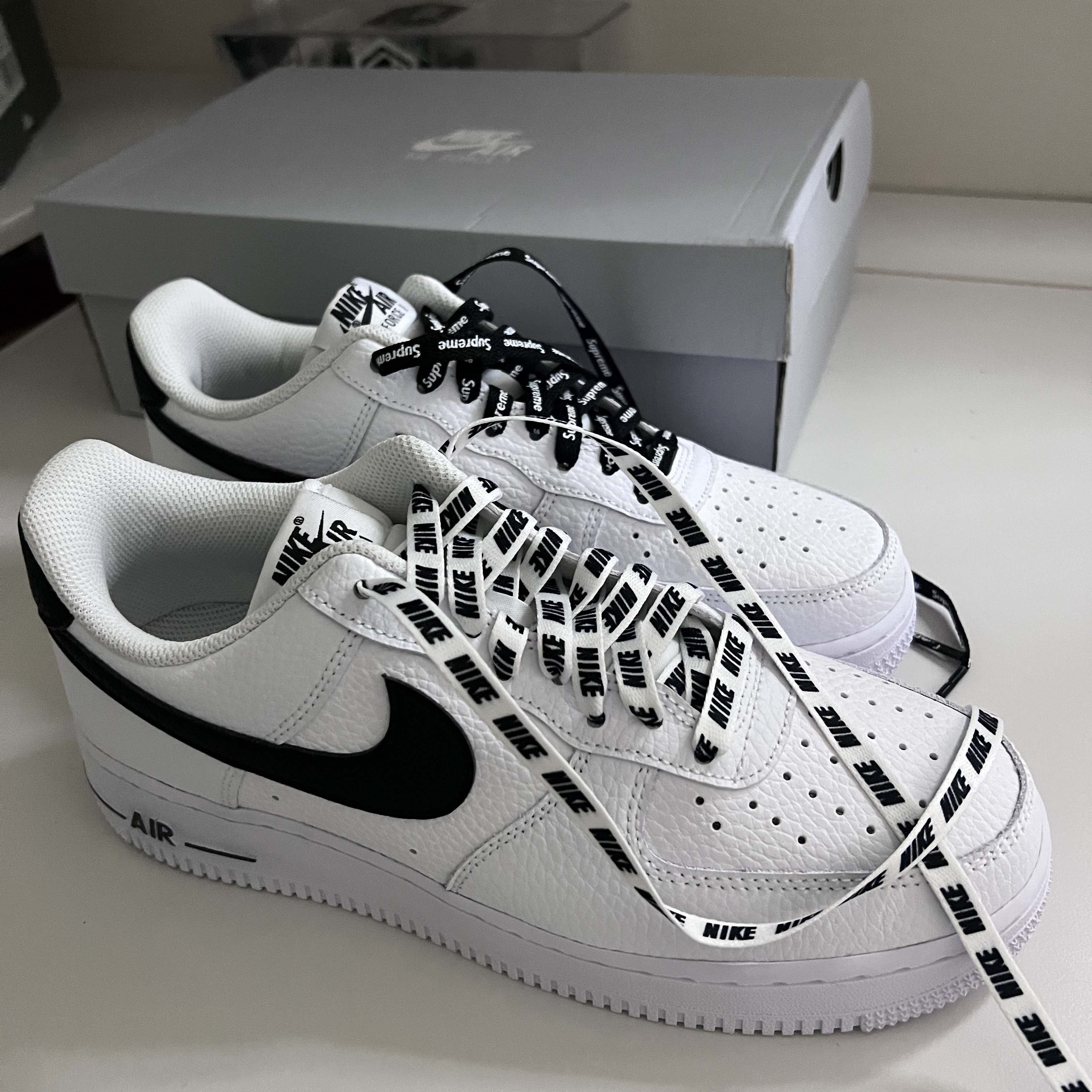 Nike Air Force 1 '07 White Black 착용 스타일 - 1