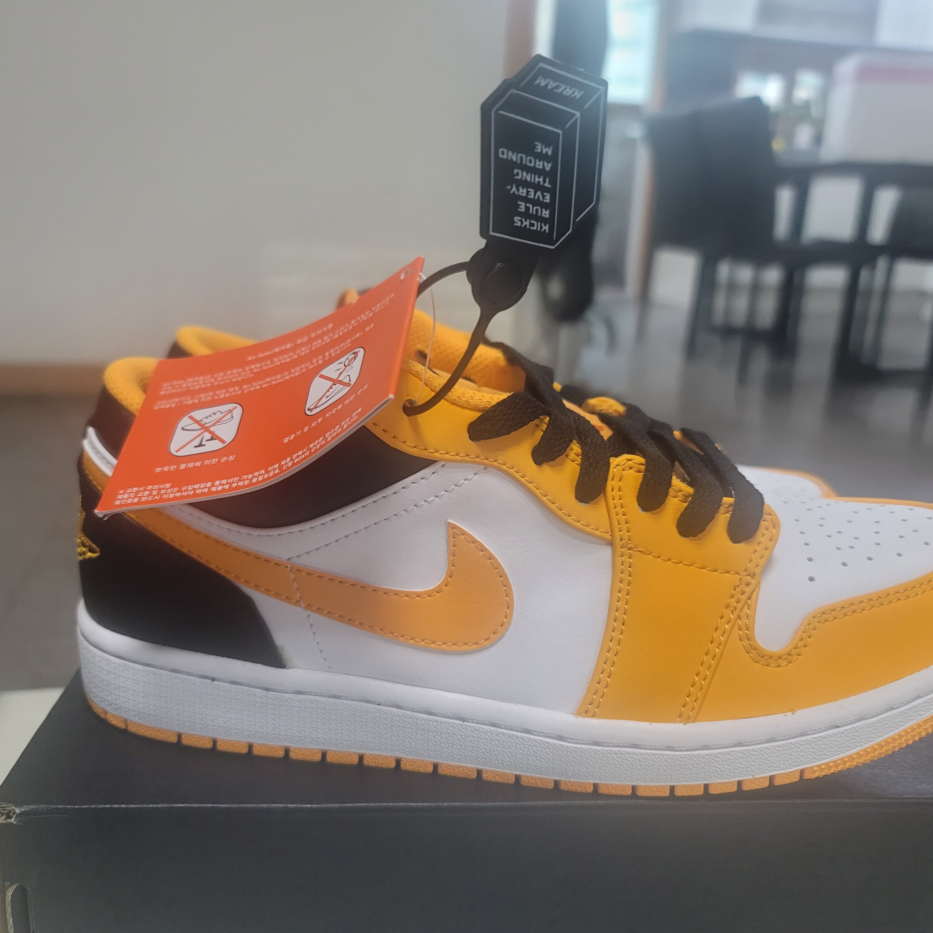 Jordan 1 Low Taxi 착용 스타일 - 2