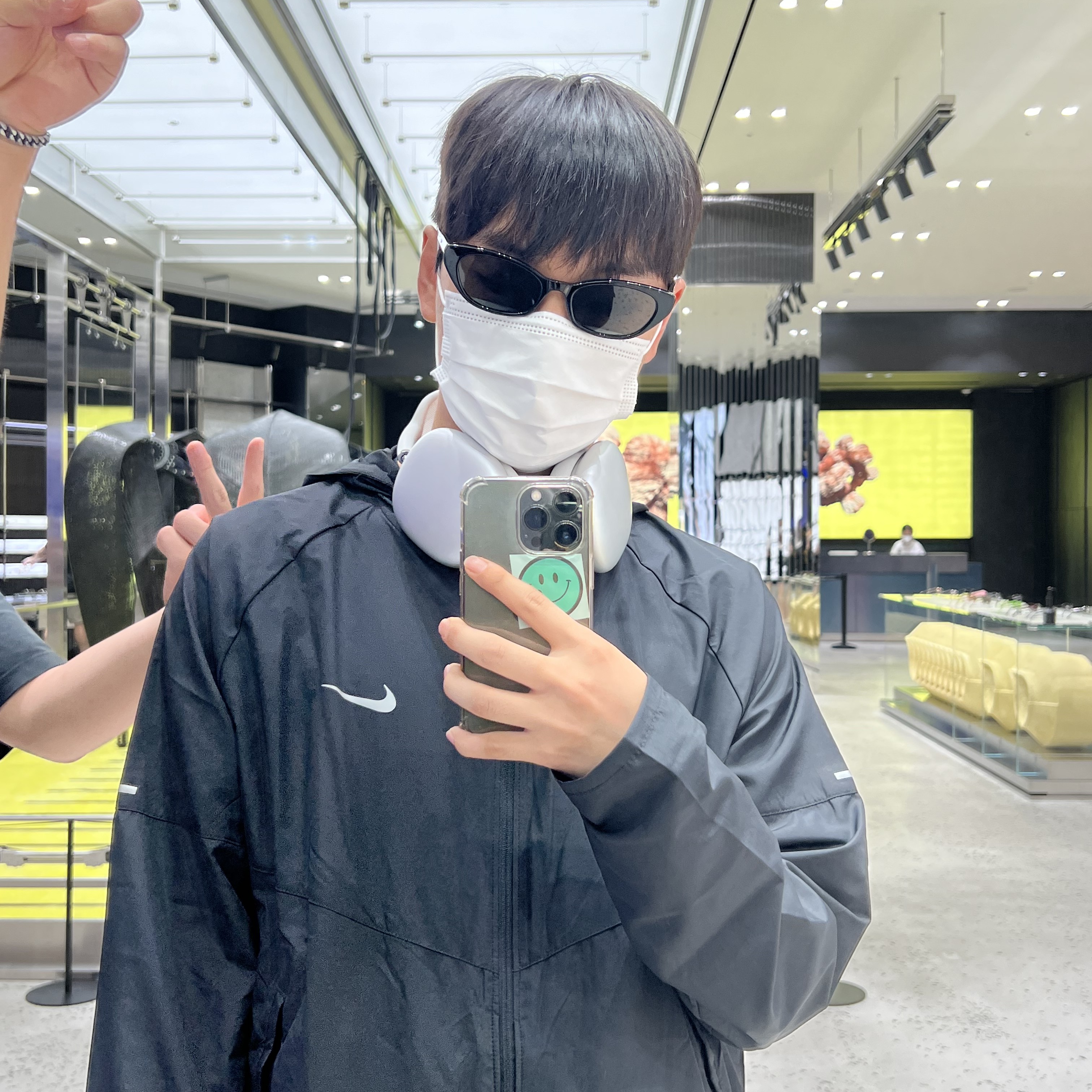 Apple AirPods Max Lightning Silver (Korean Ver.) 착용 스타일