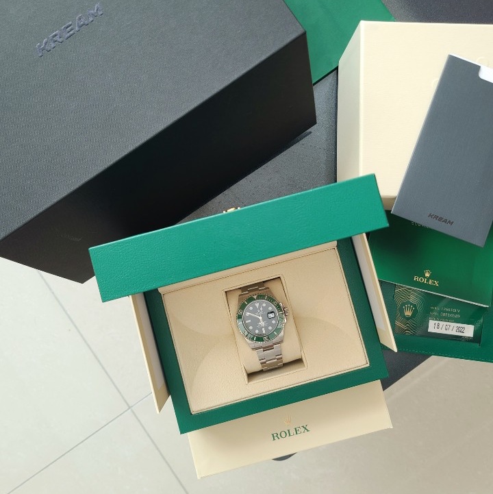 Rolex Submariner Date 41mm 126610LV Black Oyster 착용 스타일