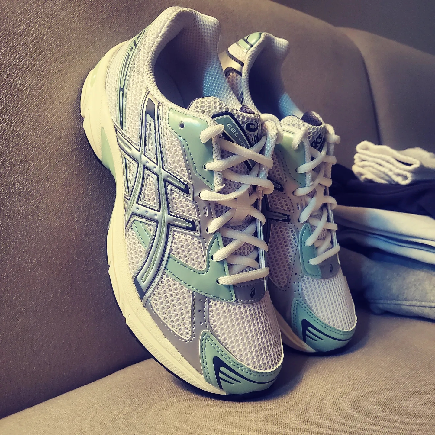 Asics x Naked Gel-1130 White Pure Silver 착용 스타일 - 1