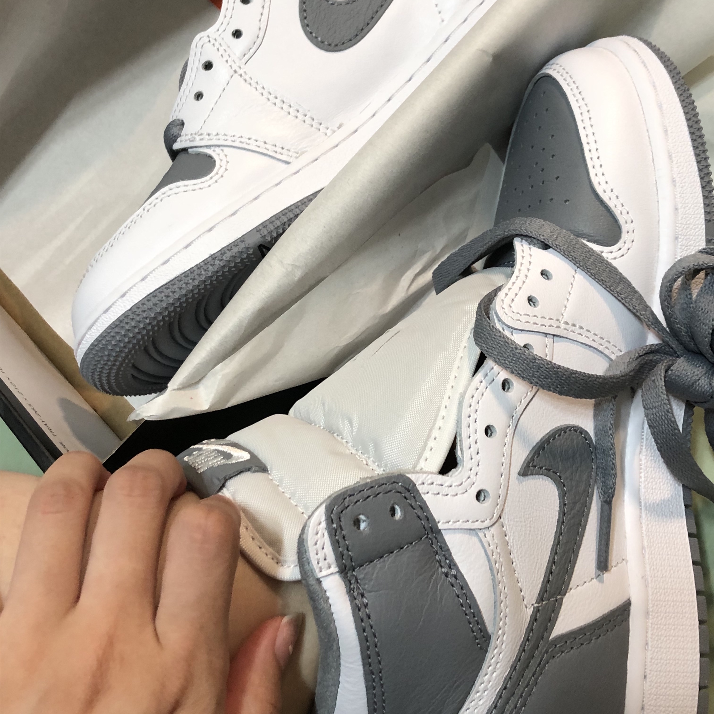 (GS) Jordan 1 Retro High OG Stealth 착용 스타일