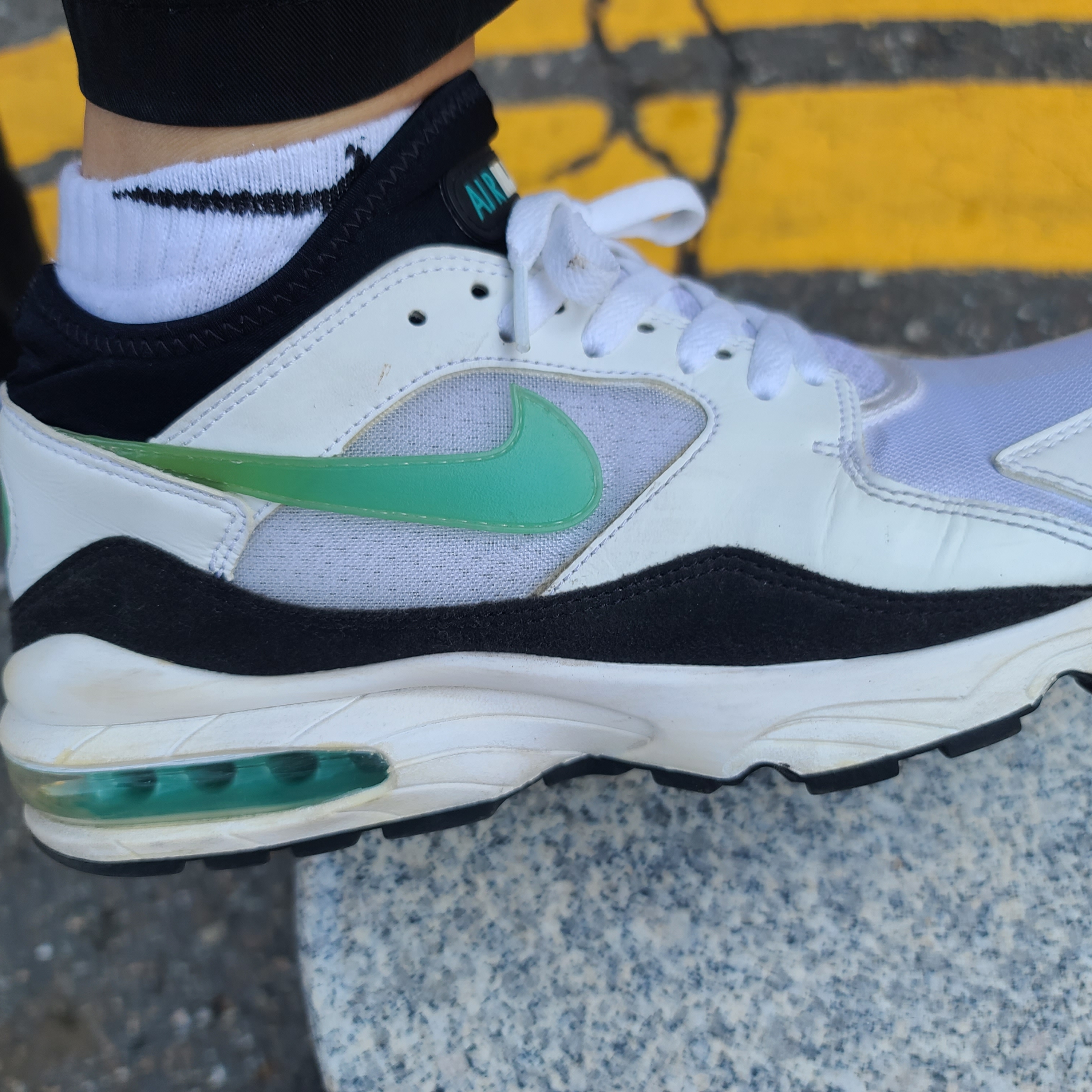 Nike Air Max 93 Menthol 2018 착용 스타일 - 1