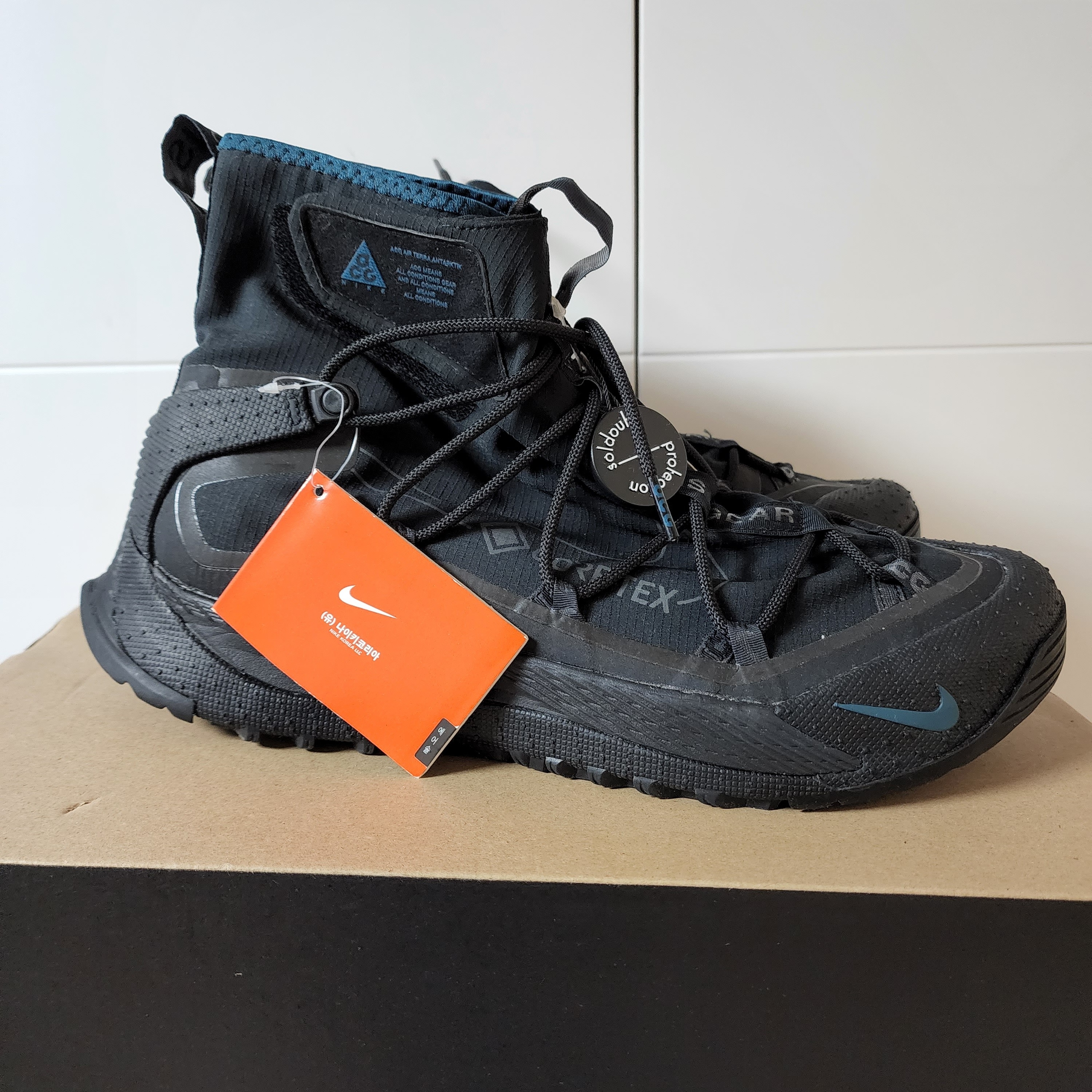 Nike ACG Terra Antarktik Gore-Tex Anthracite 착용 스타일 - 1