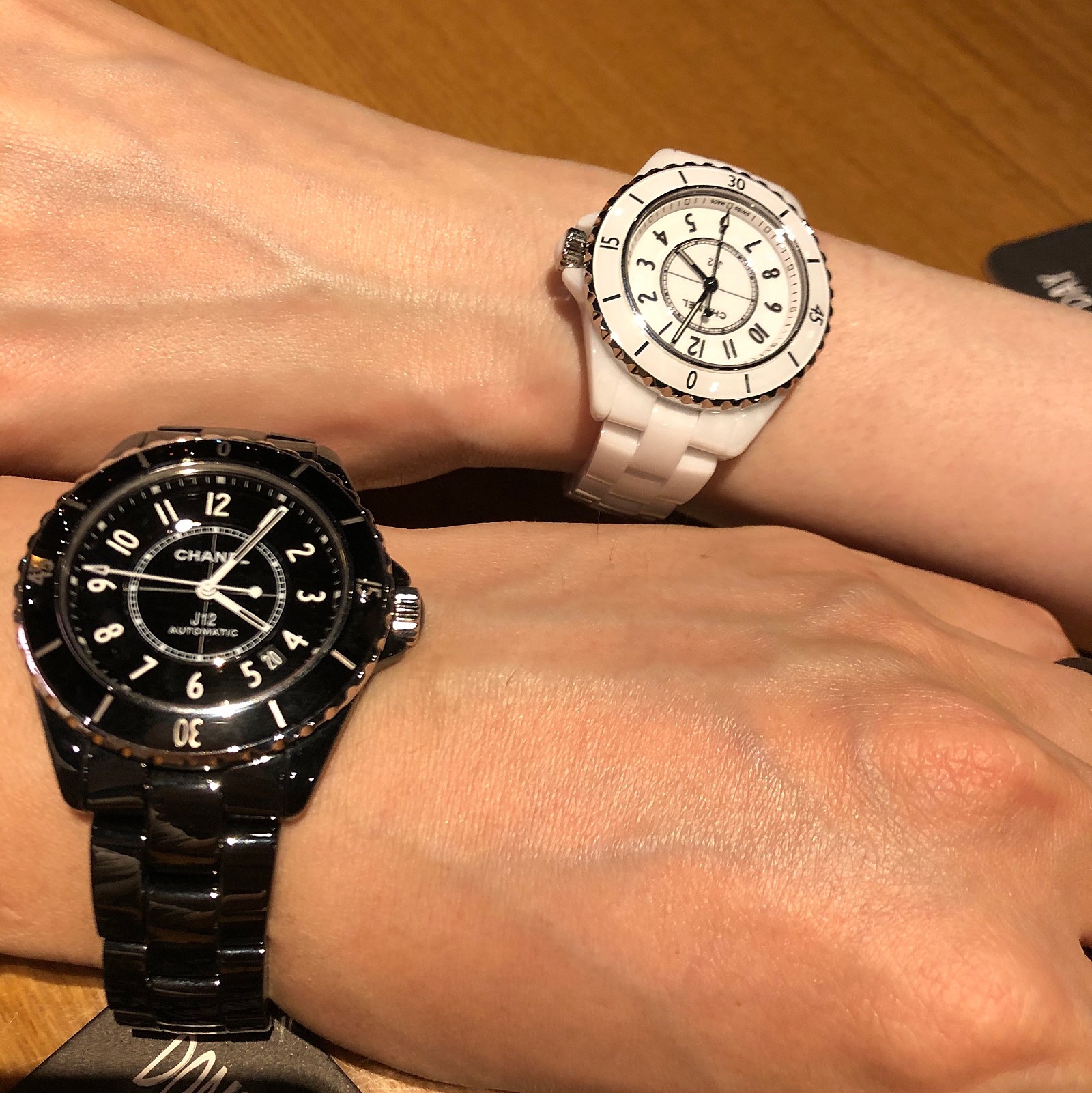 Chanel J12 Watch 33mm Quartz White, Chanel J12 Watch Caliber 12.1 38mm Black 착용 스타일 - 1