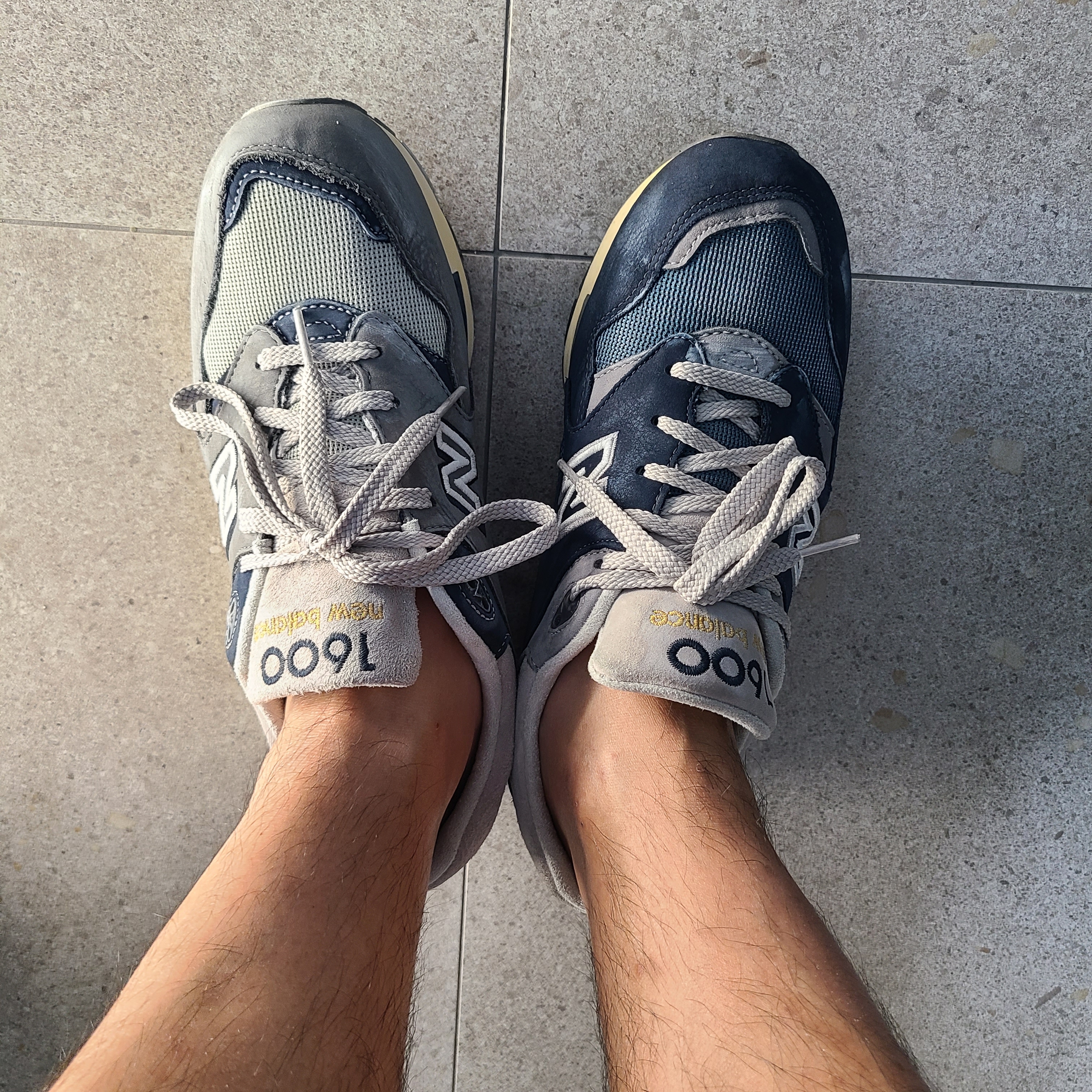 New Balance 1600 Premium Vintage Navy, New Balance 1600 Premium Vintage Grey 착용 스타일 - 1