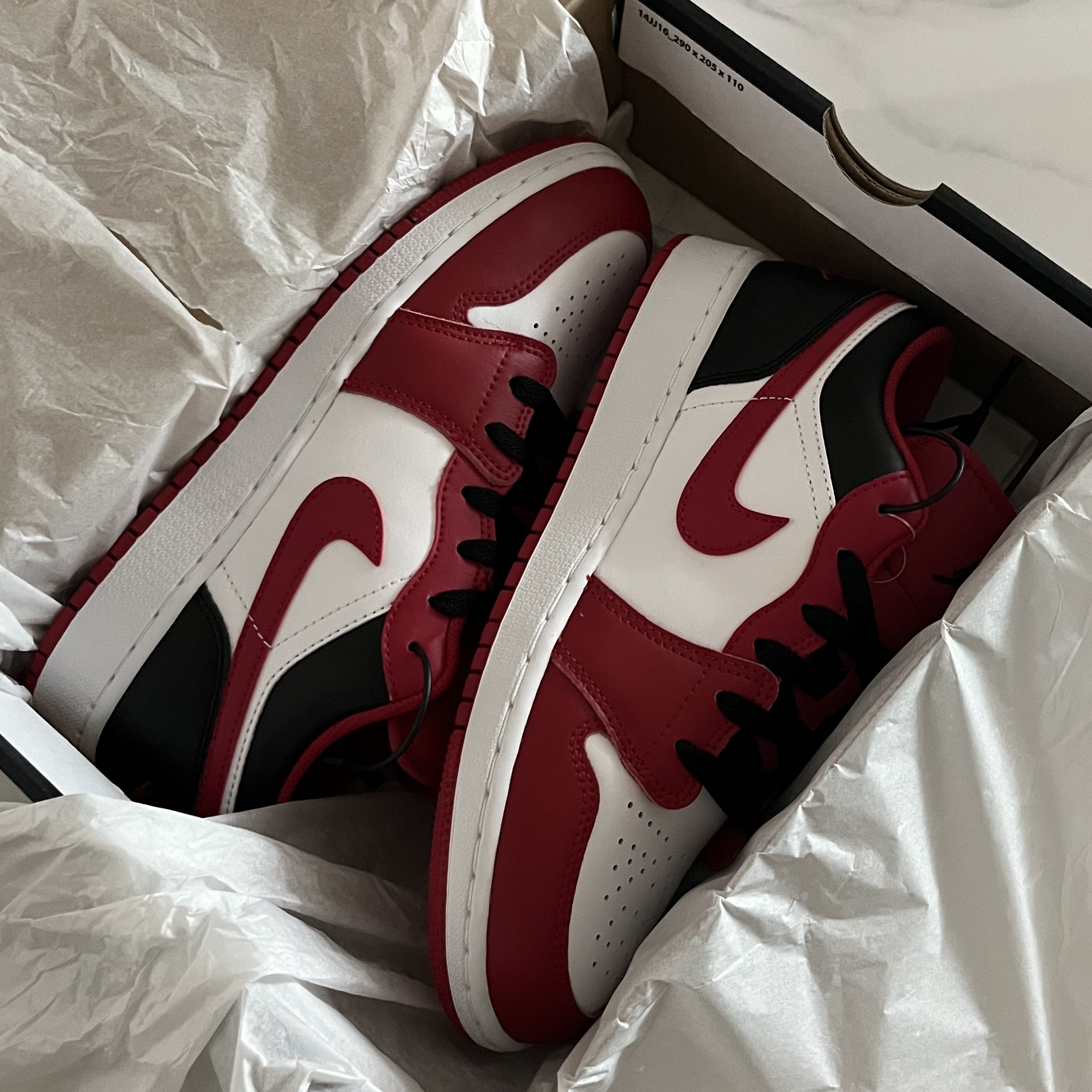 (GS) Jordan 1 Low White Gym Red Black 착용 스타일