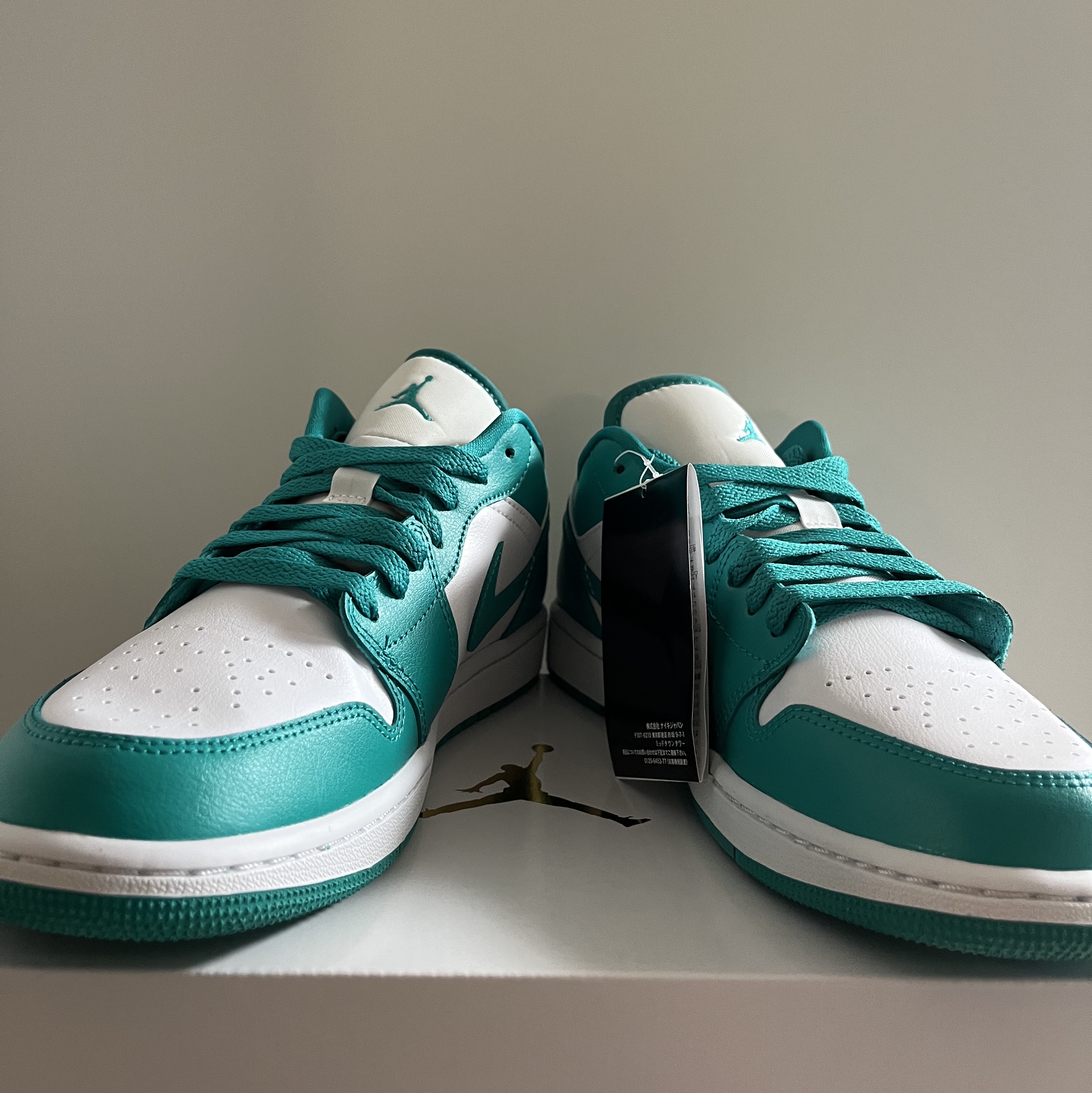 (W) Jordan 1 Low New Emerald 착용 스타일 - 1