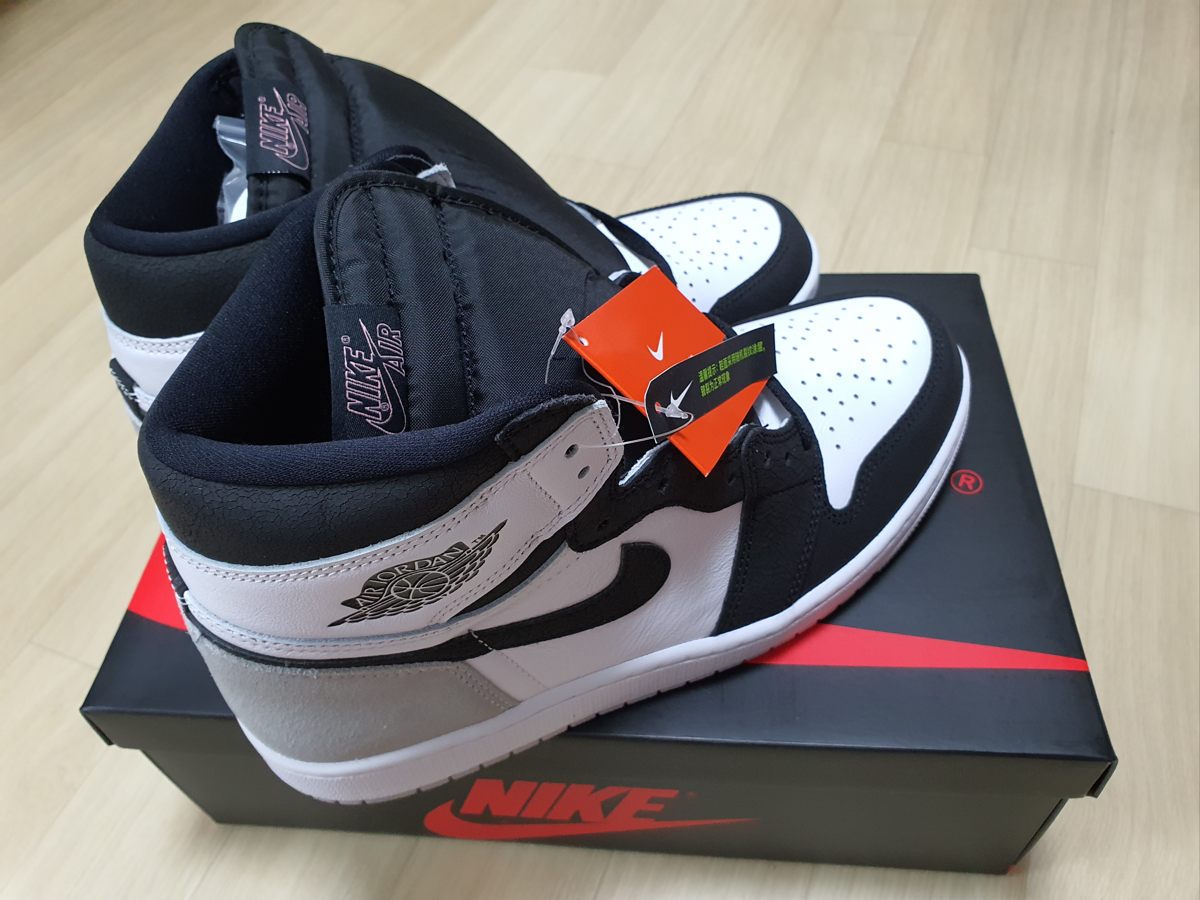 Jordan 1 Retro High OG Bleached Coral 착용 스타일 - 2
