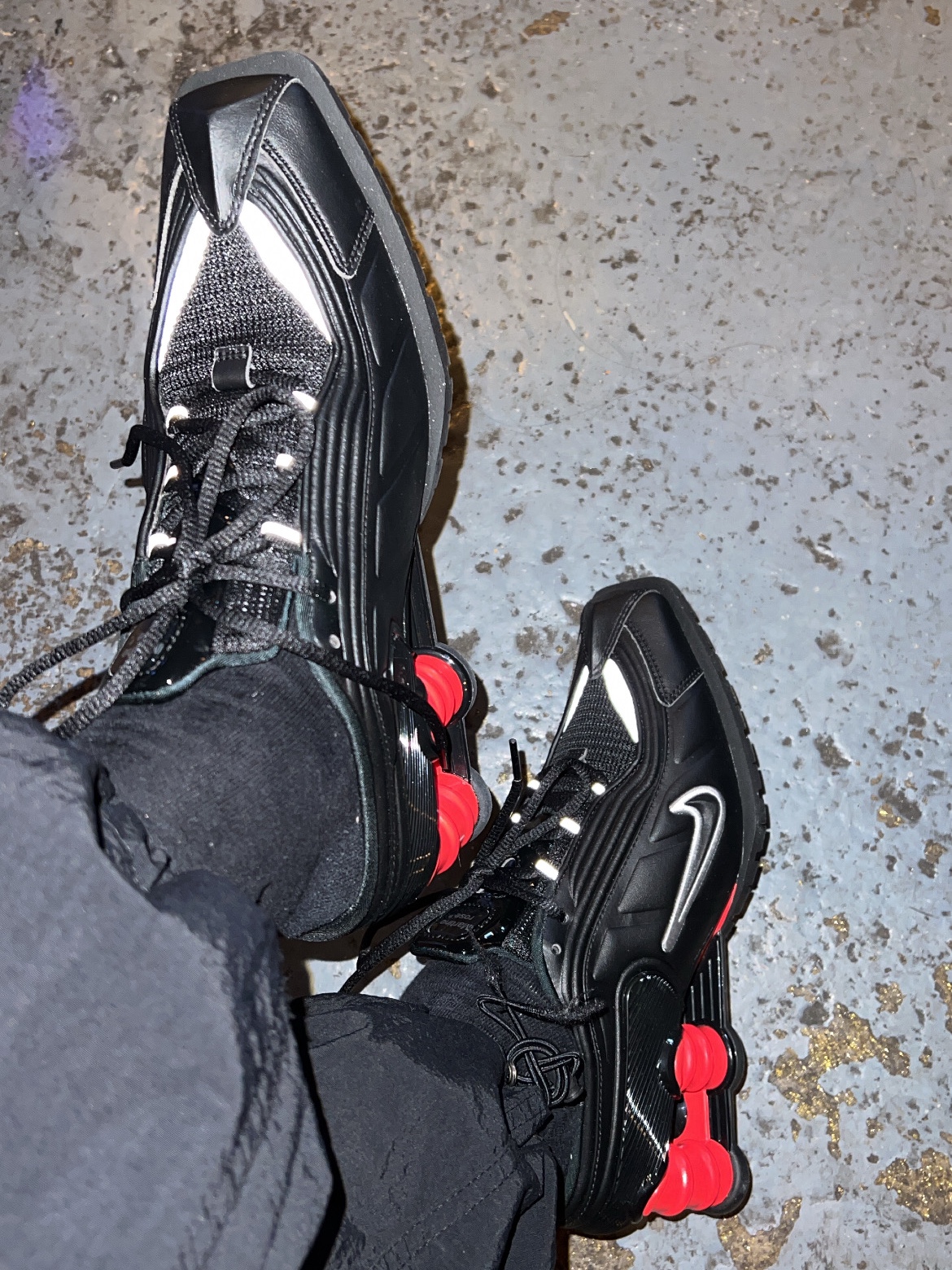 Nike x Martine Rose Shox MR4 Black 착용 스타일