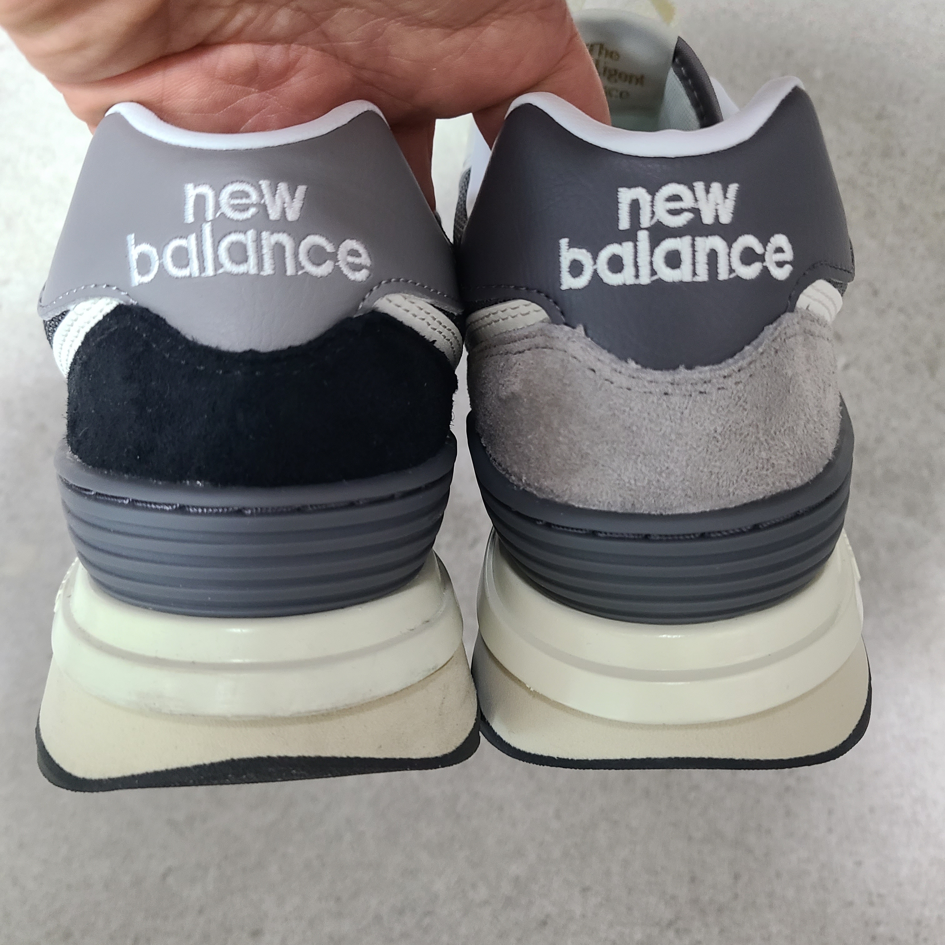 New Balance 574 Legacy Black, New Balance 574 Legacy Grey 착용 스타일 - 4