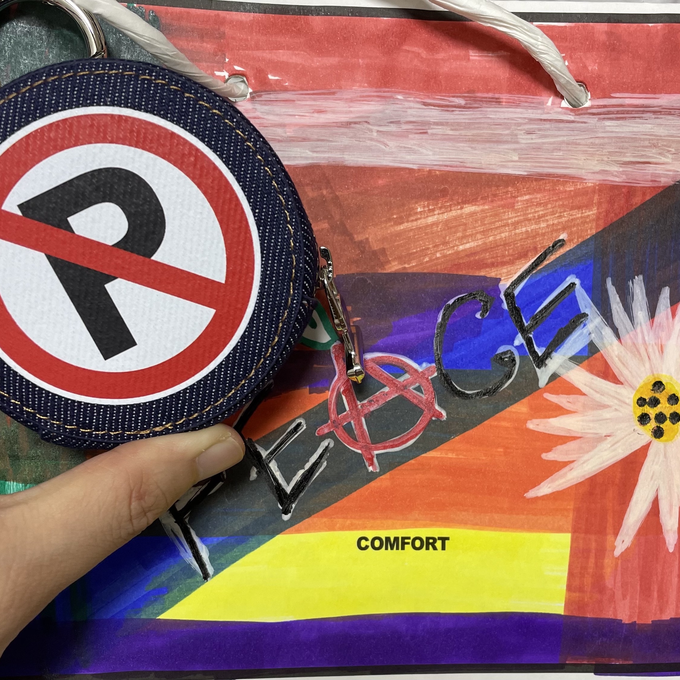 Peaceminusone Denim Pouch #1 Blue 착용 스타일