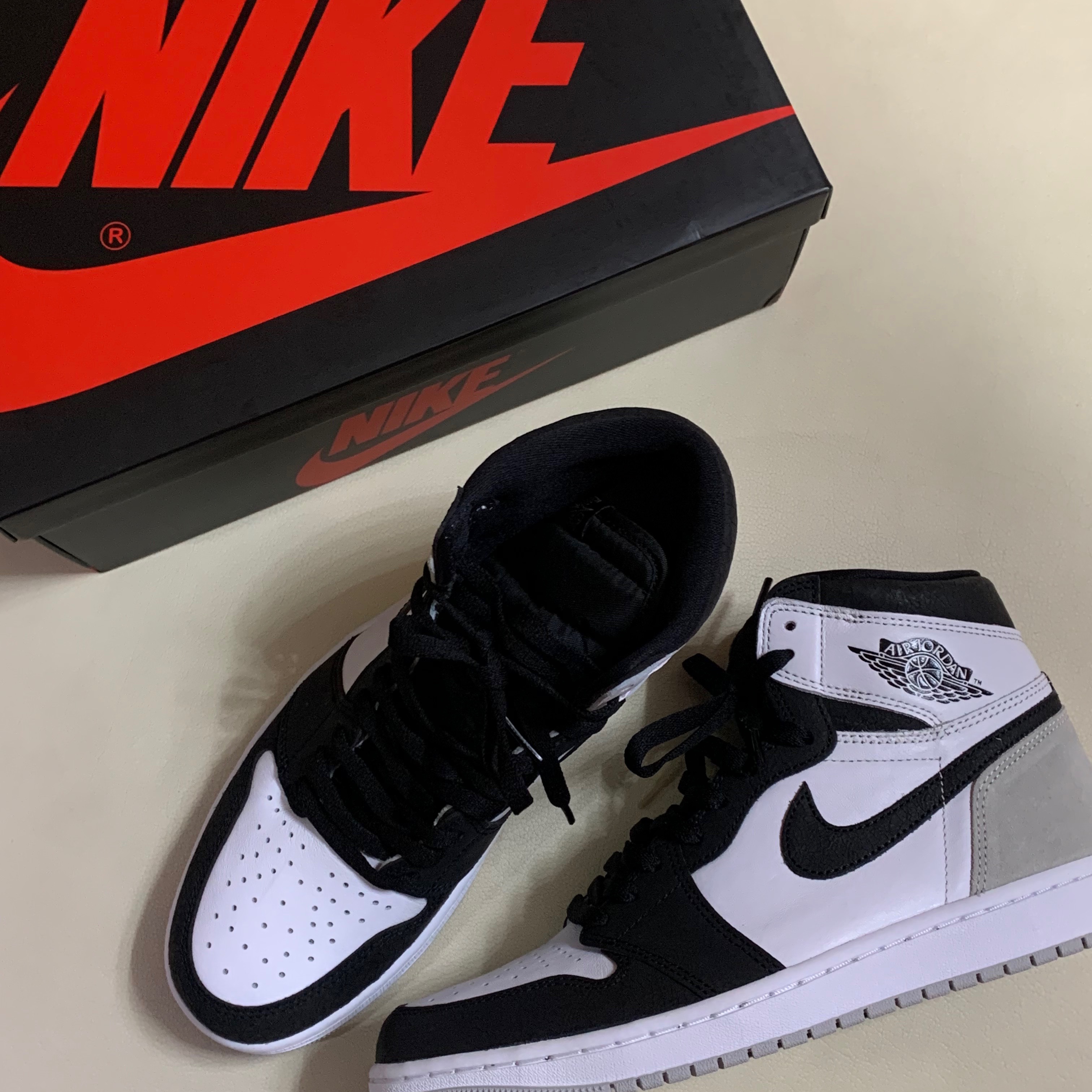 Jordan 1 Retro High OG Bleached Coral 착용 스타일 - 1