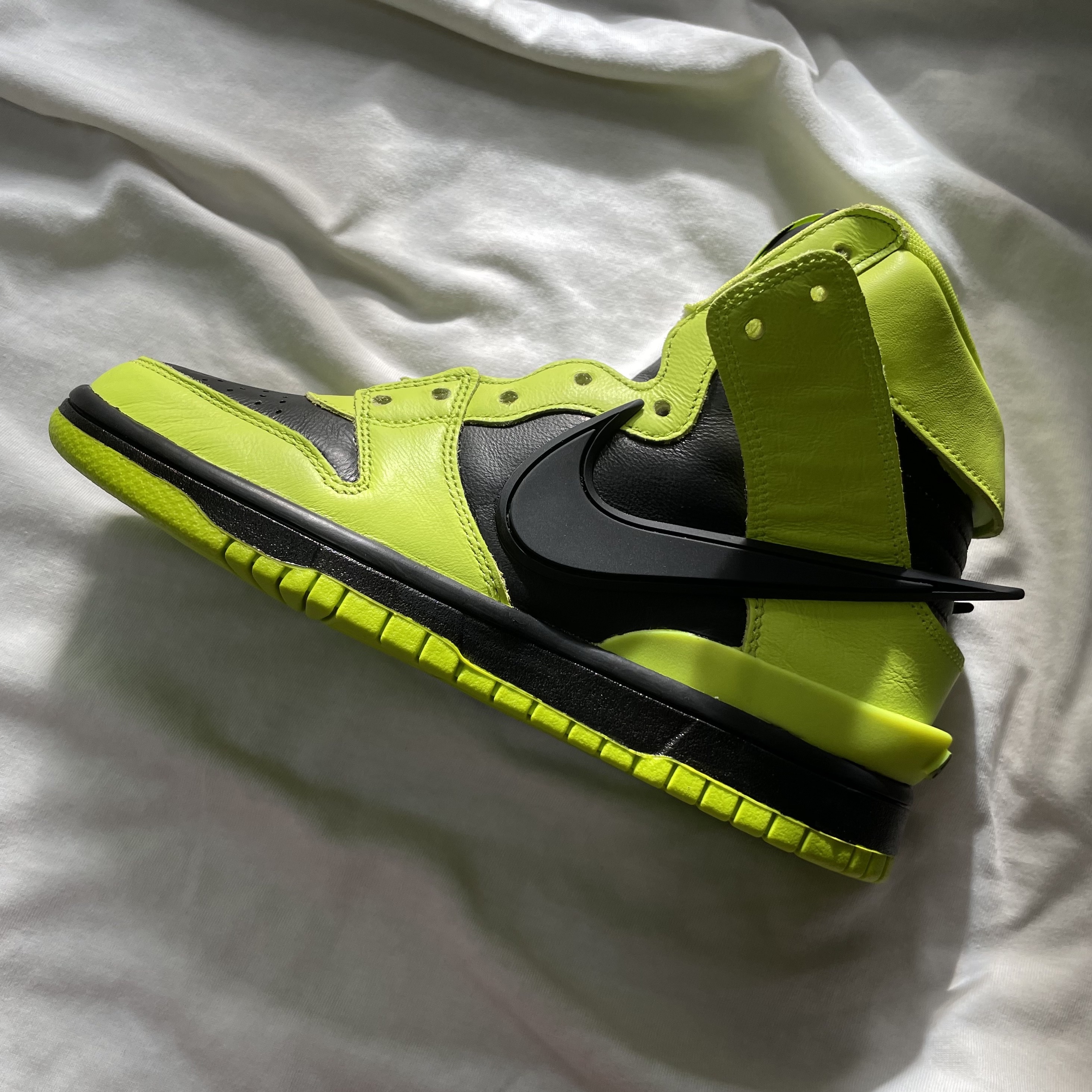 Nike x Ambush Dunk High Flash Lime 착용 스타일 - 3