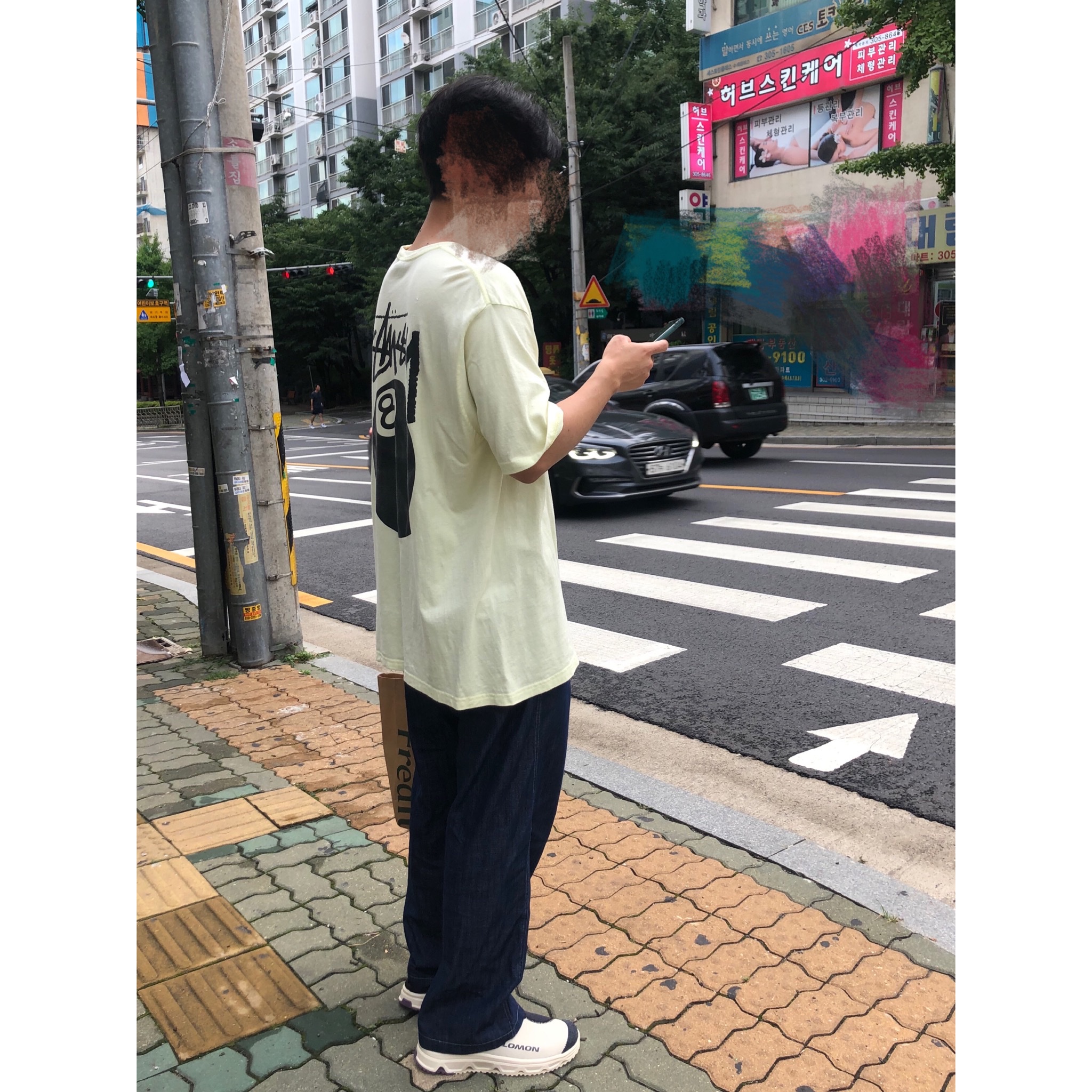 Salomon RX Slide 3.0 Bleached Sand, Stussy 8 Ball T-Shirt Pale Yellow - 21SS 착용 스타일