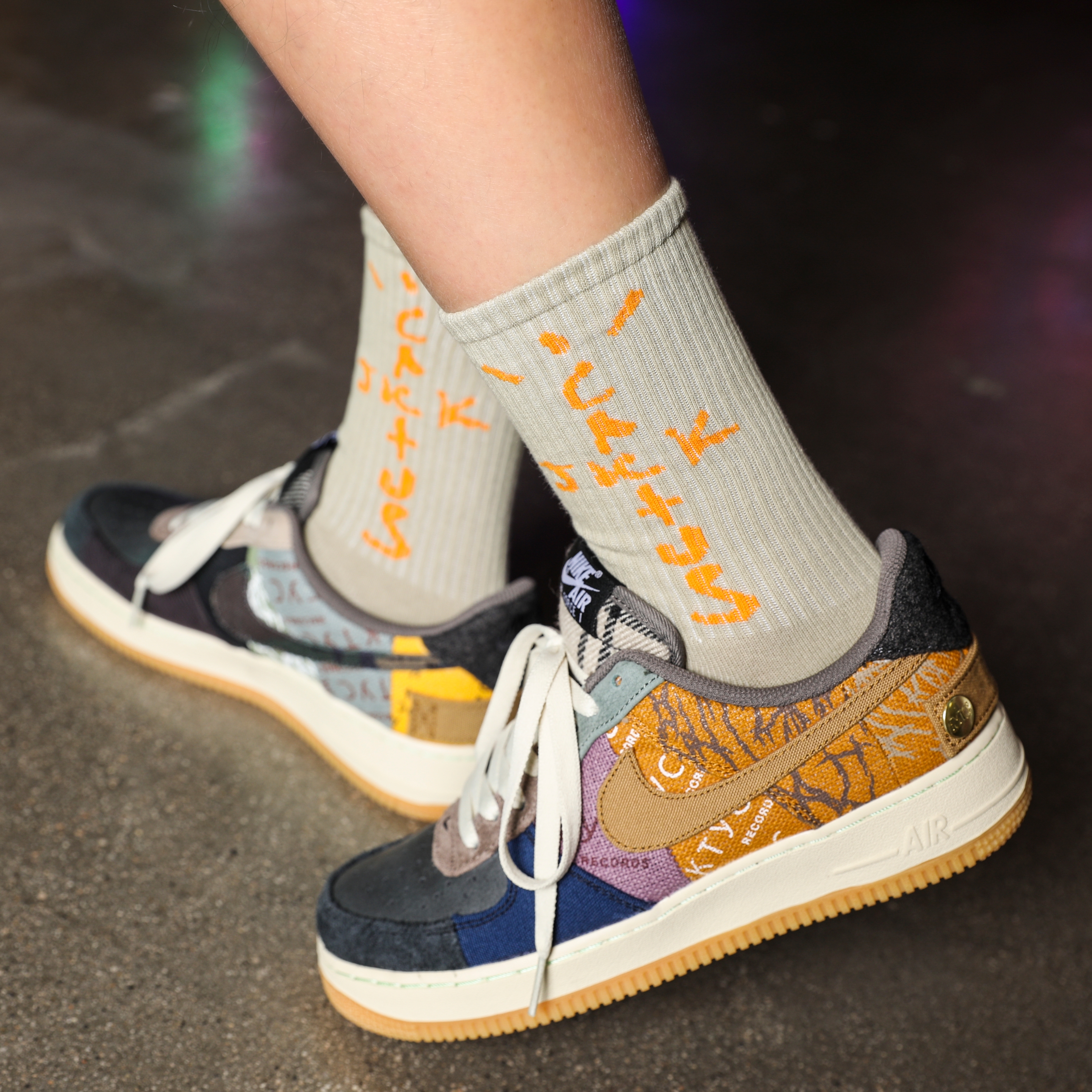 Nike x Travis Scott Air Force 1 Low Cactus Jack 착용 스타일 - 4