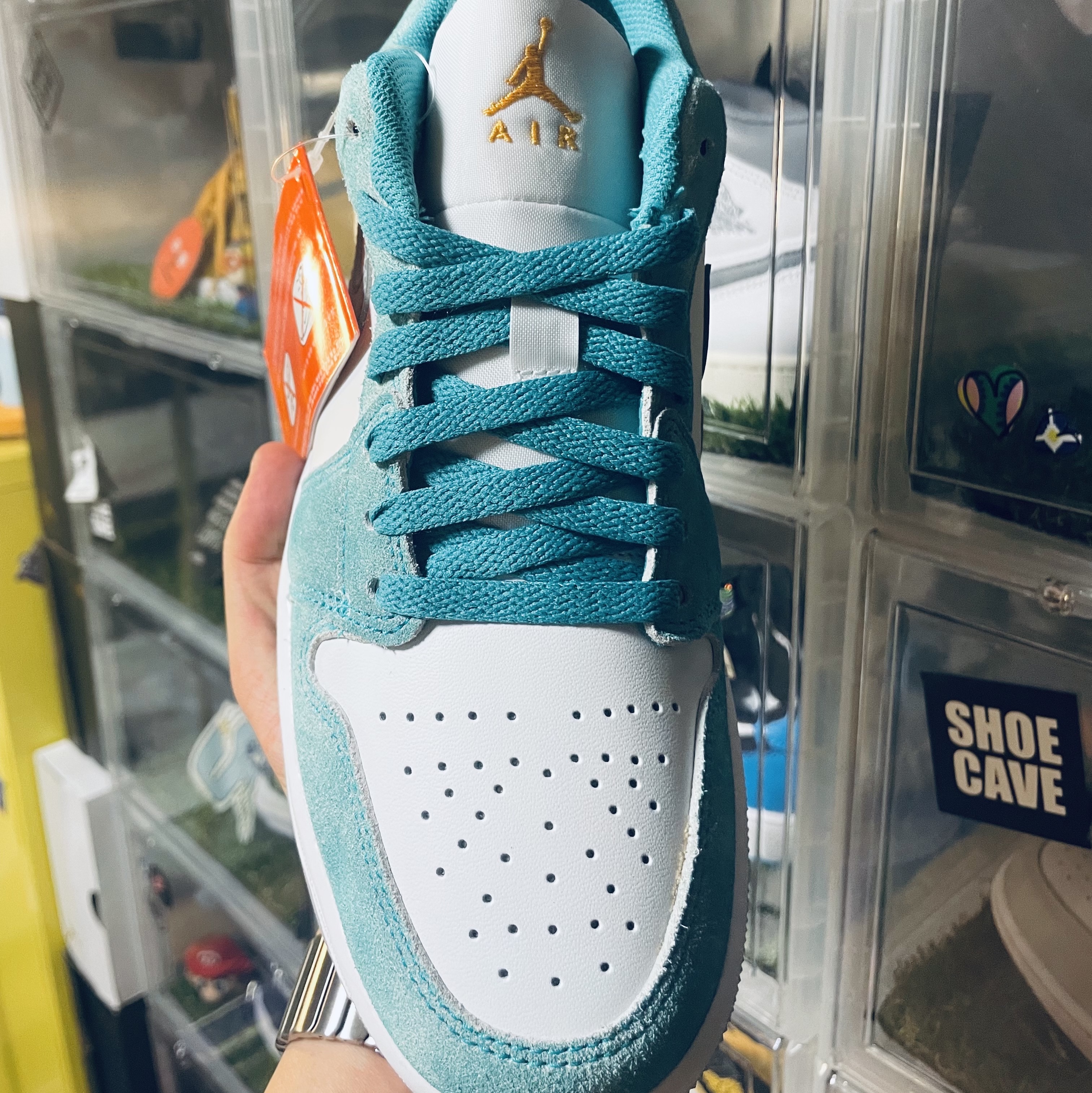 Jordan 1 Low SE New Emerald 착용 스타일 - 1