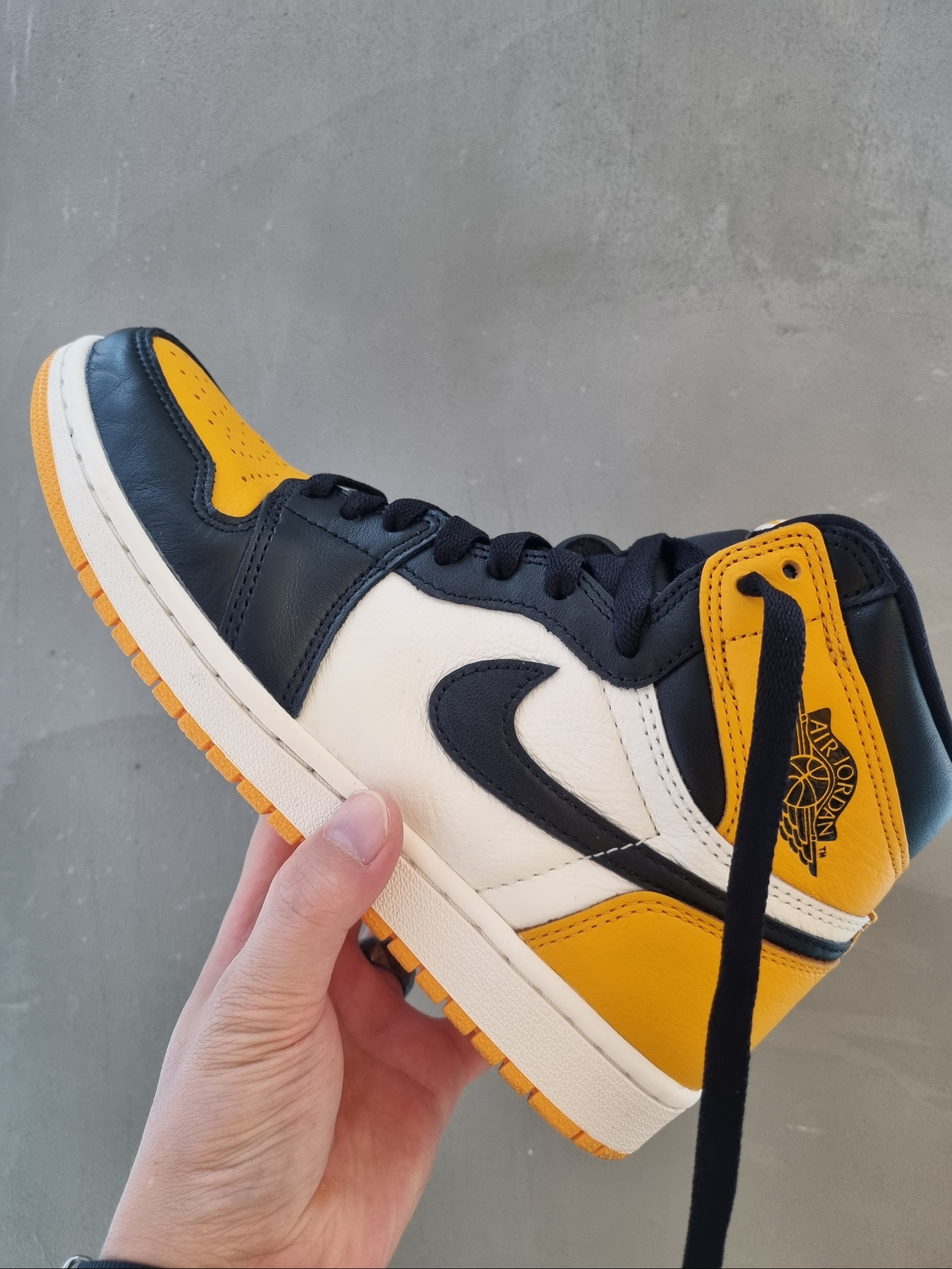 Jordan 1 Retro High OG Taxi 착용 스타일 - 5