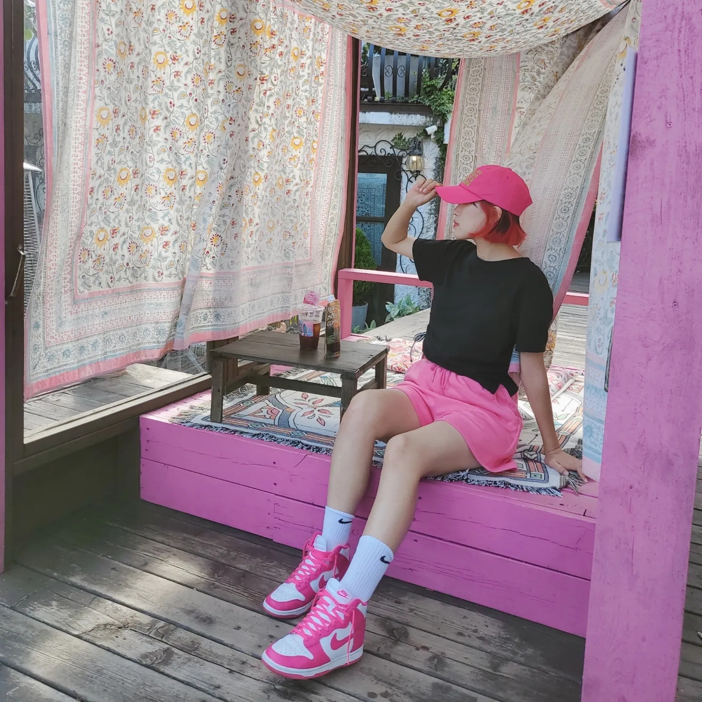 (W) Nike Dunk High Pink Prime 착용 스타일 - 1