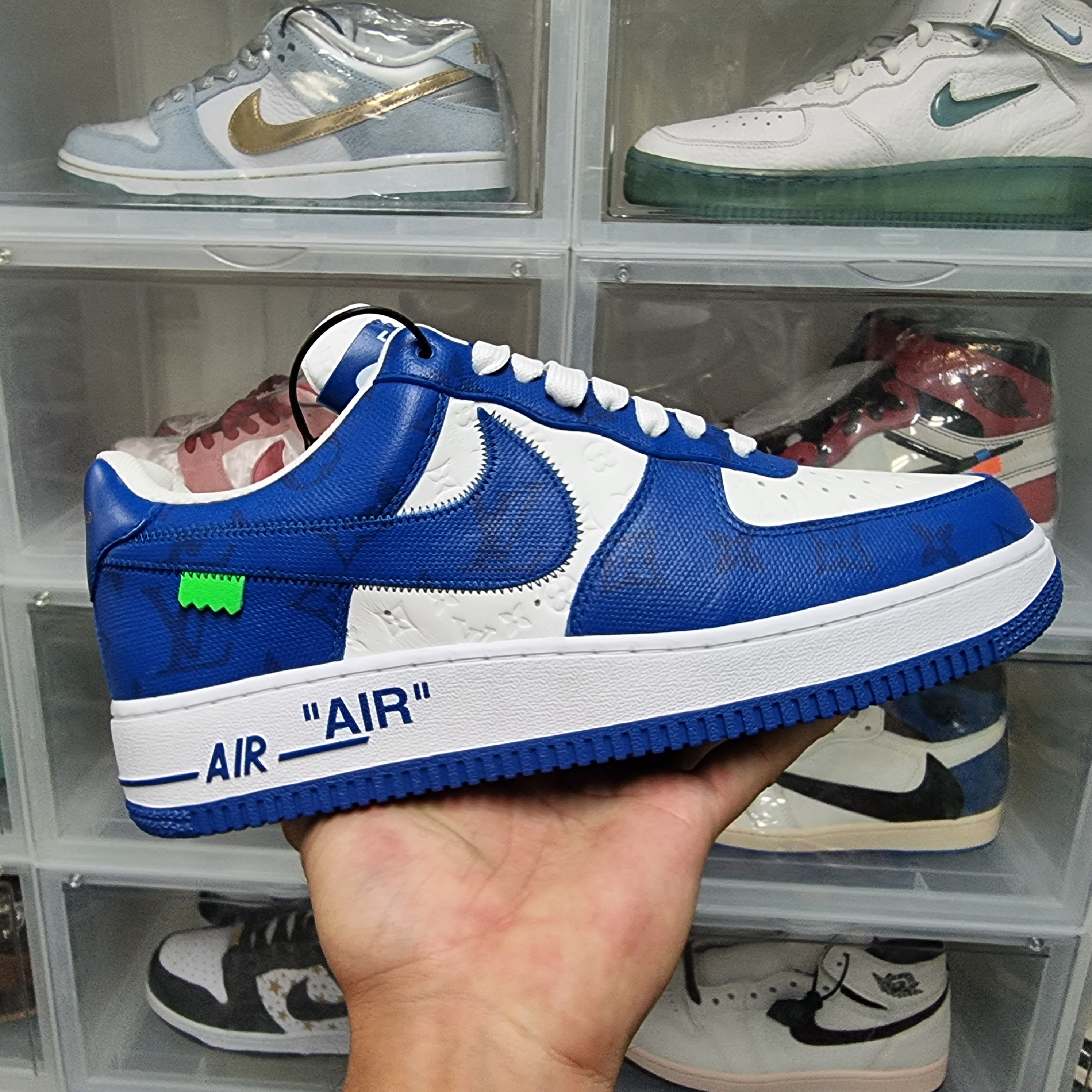 Louis Vuitton x Nike Air Force 1 Low by Virgil Abloh White Team Royal 착용 스타일