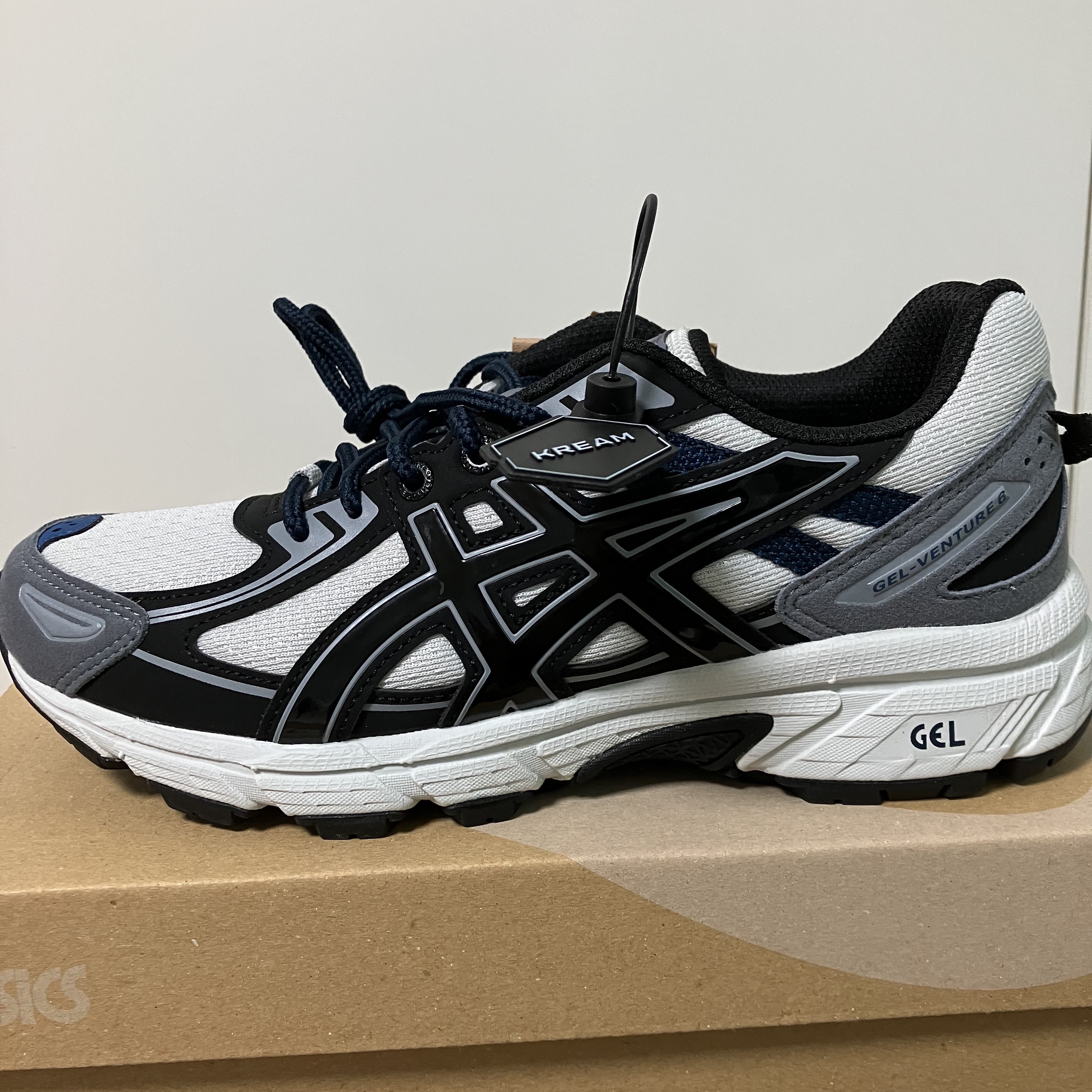 Asics Gel-Venture 6 SPS Glacier Grey 착용 스타일