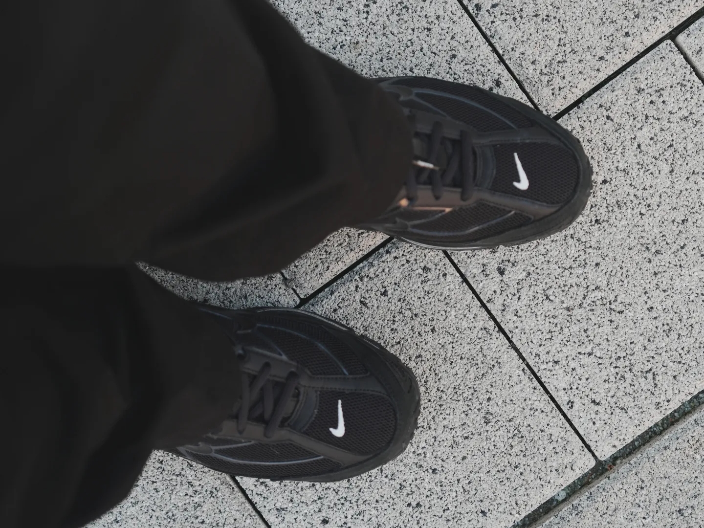 Nike x Supreme Shox Ride 2 SP Black 착용 스타일 - 2