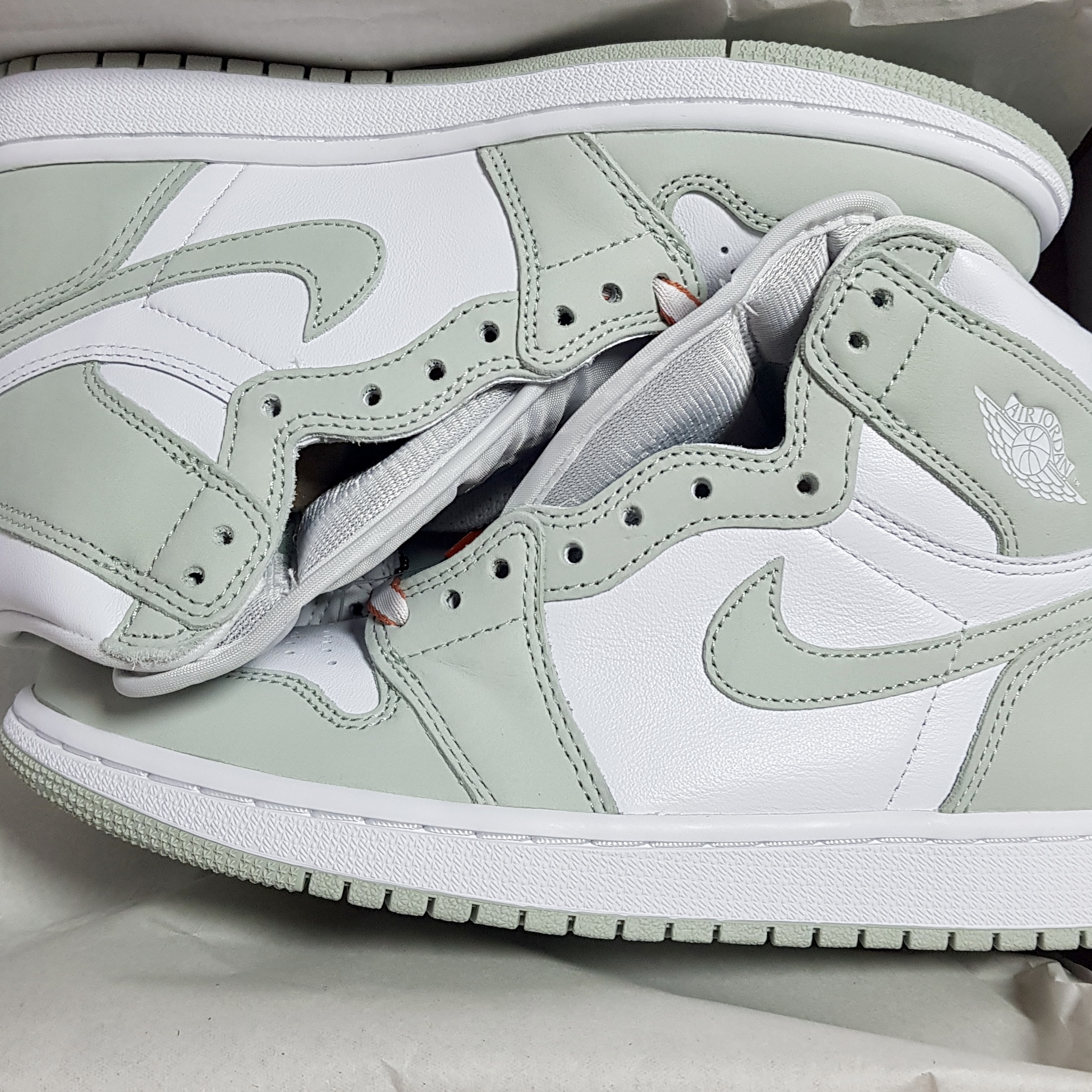 (W) Jordan 1 Retro High OG Seafoam 착용 스타일