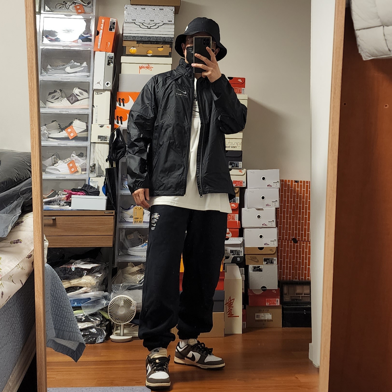 Nike x Stussy NRG FL Storm-Fit Jacket Black (DO5304-010), Nike x Stussy WT T-Shirt White - US/EU 착용 스타일