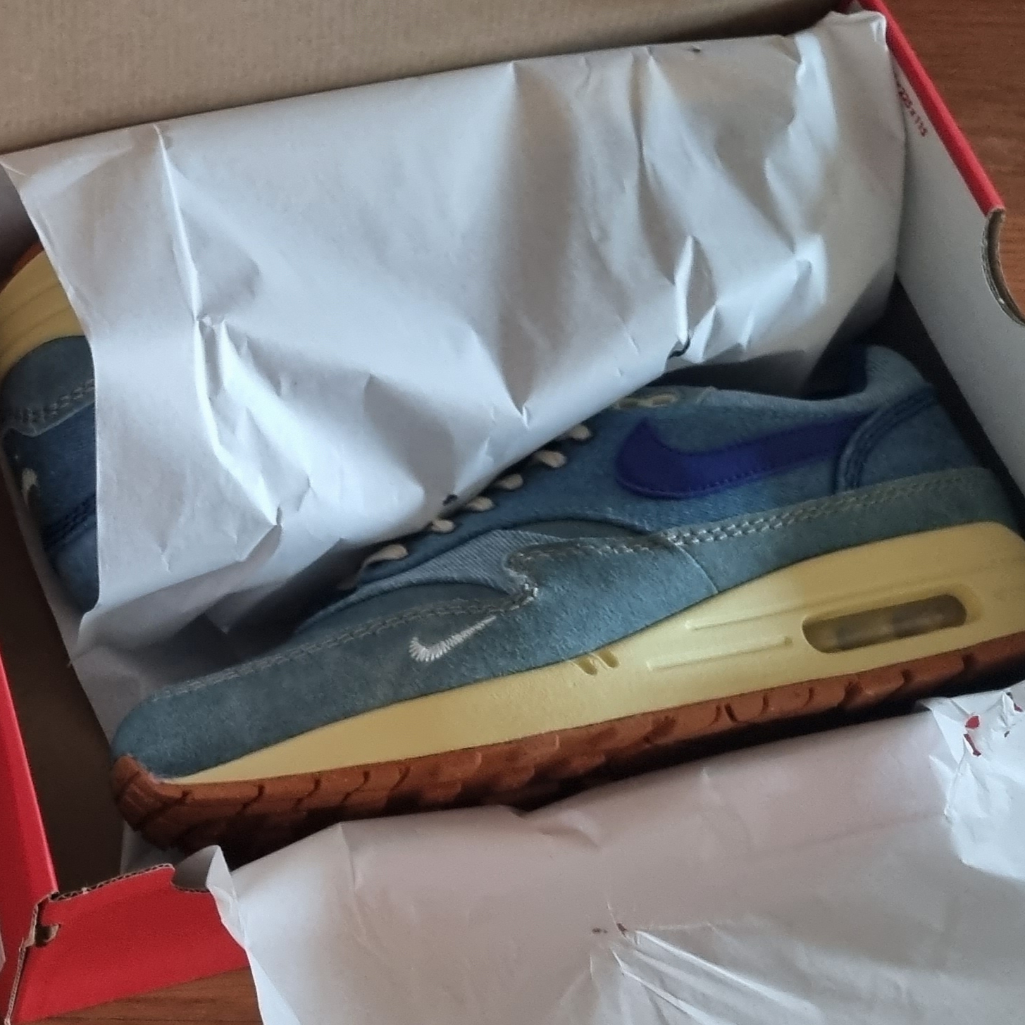 Nike Air Max 1 Premium Dirty Denim 착용 스타일