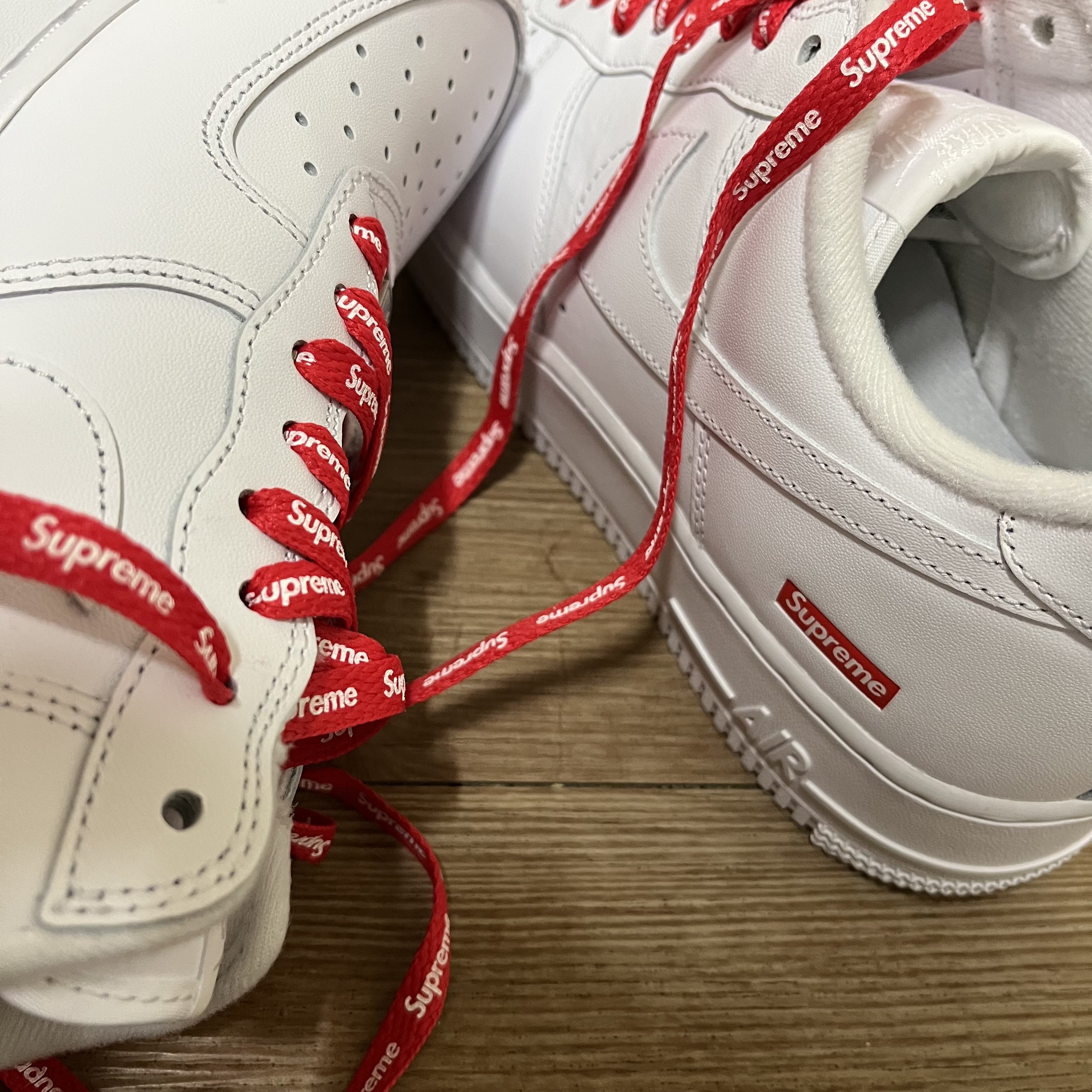 Nike x Supreme Air Force 1 Low White 착용 스타일
