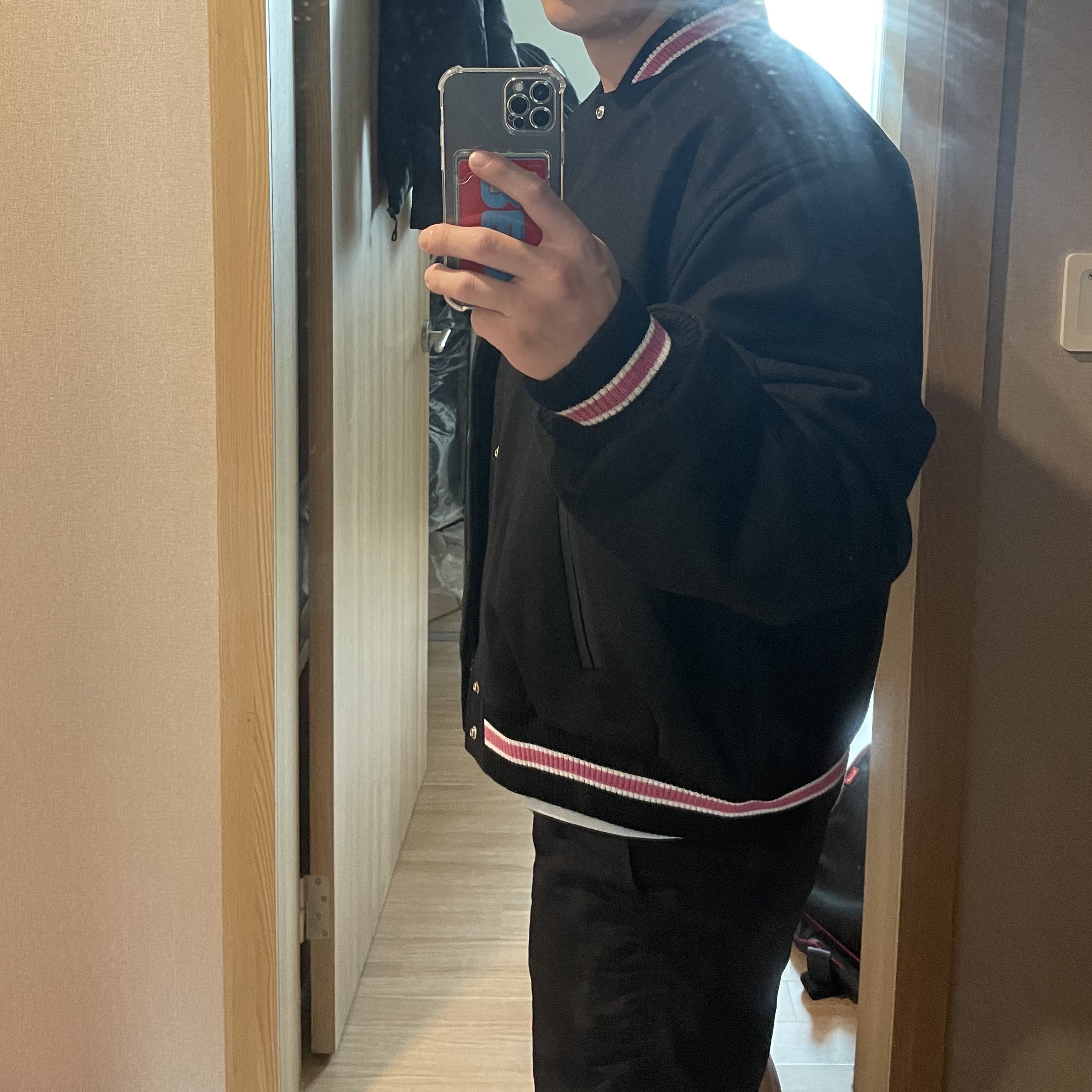 Stussy S Talk Melton Varsity Jacket Black 착용 스타일 - 1