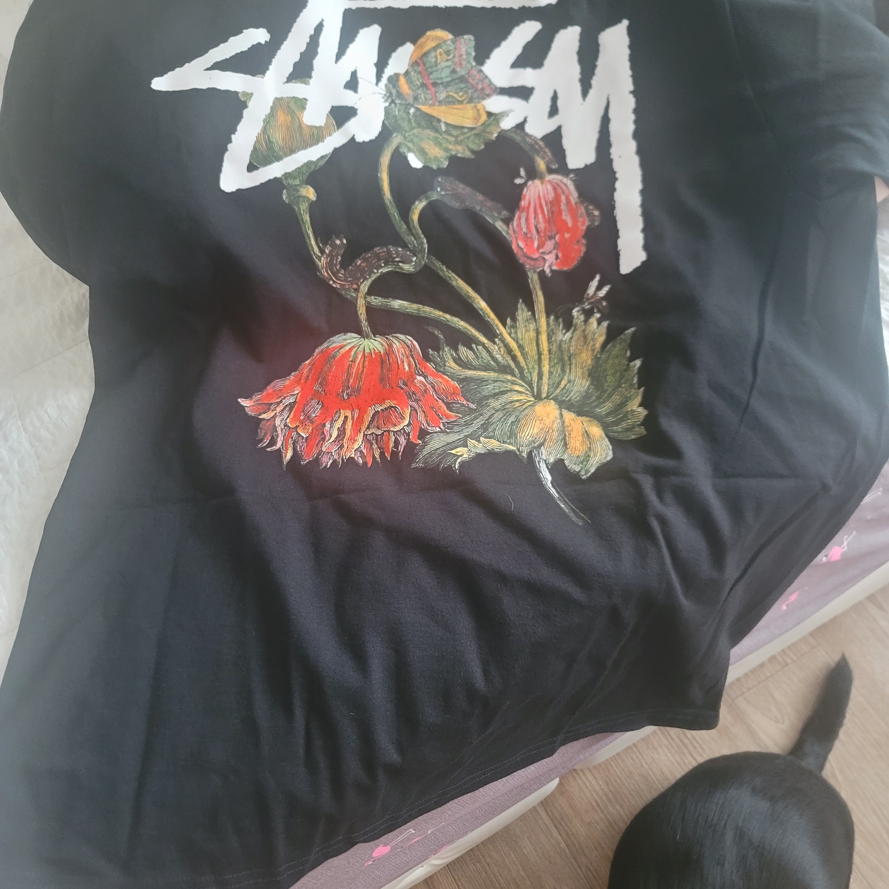 Stussy Withered Flower T-Shirt Black 착용 스타일