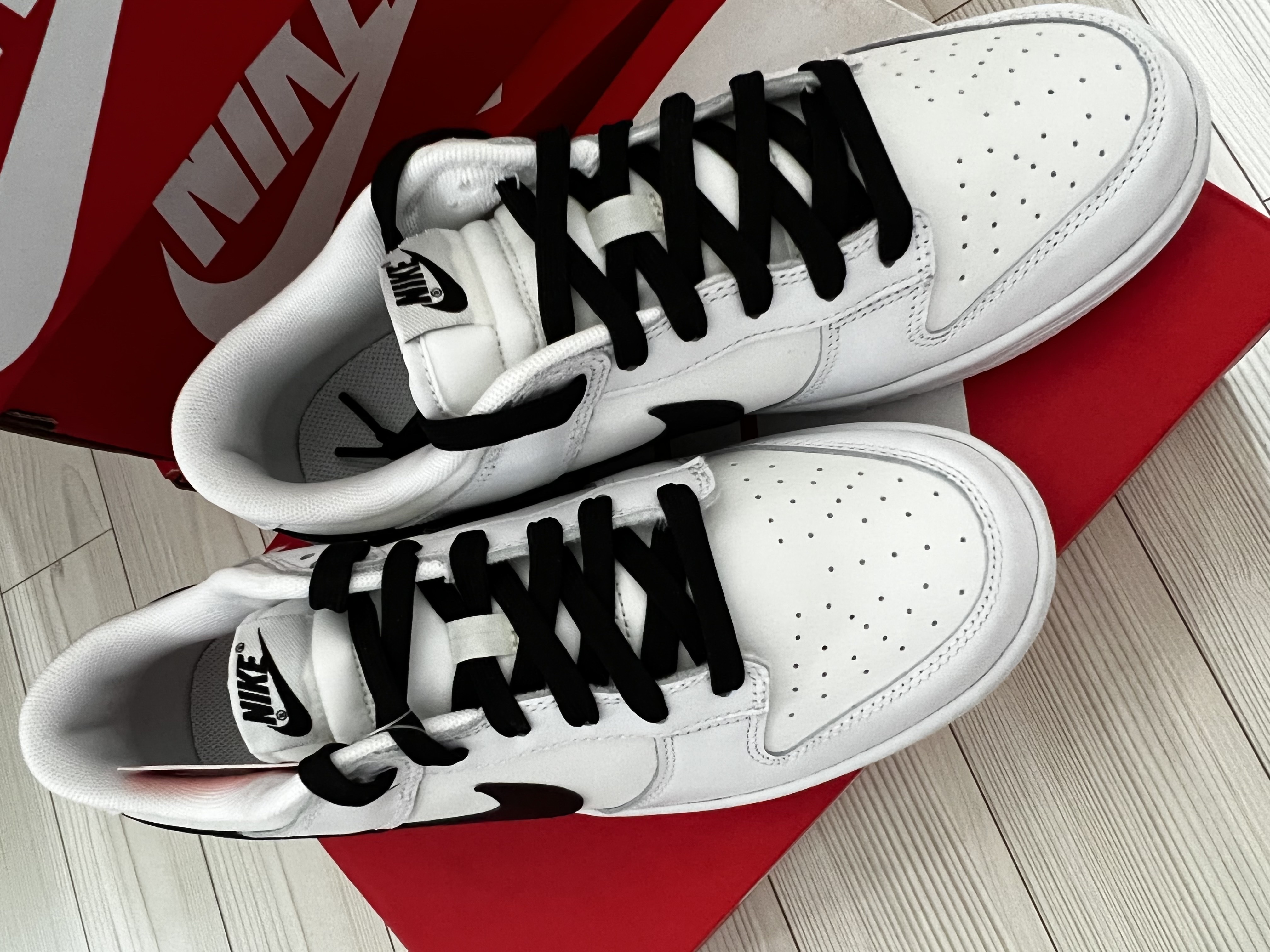 Nike Dunk Low Retro Summit White 착용 스타일 - 2
