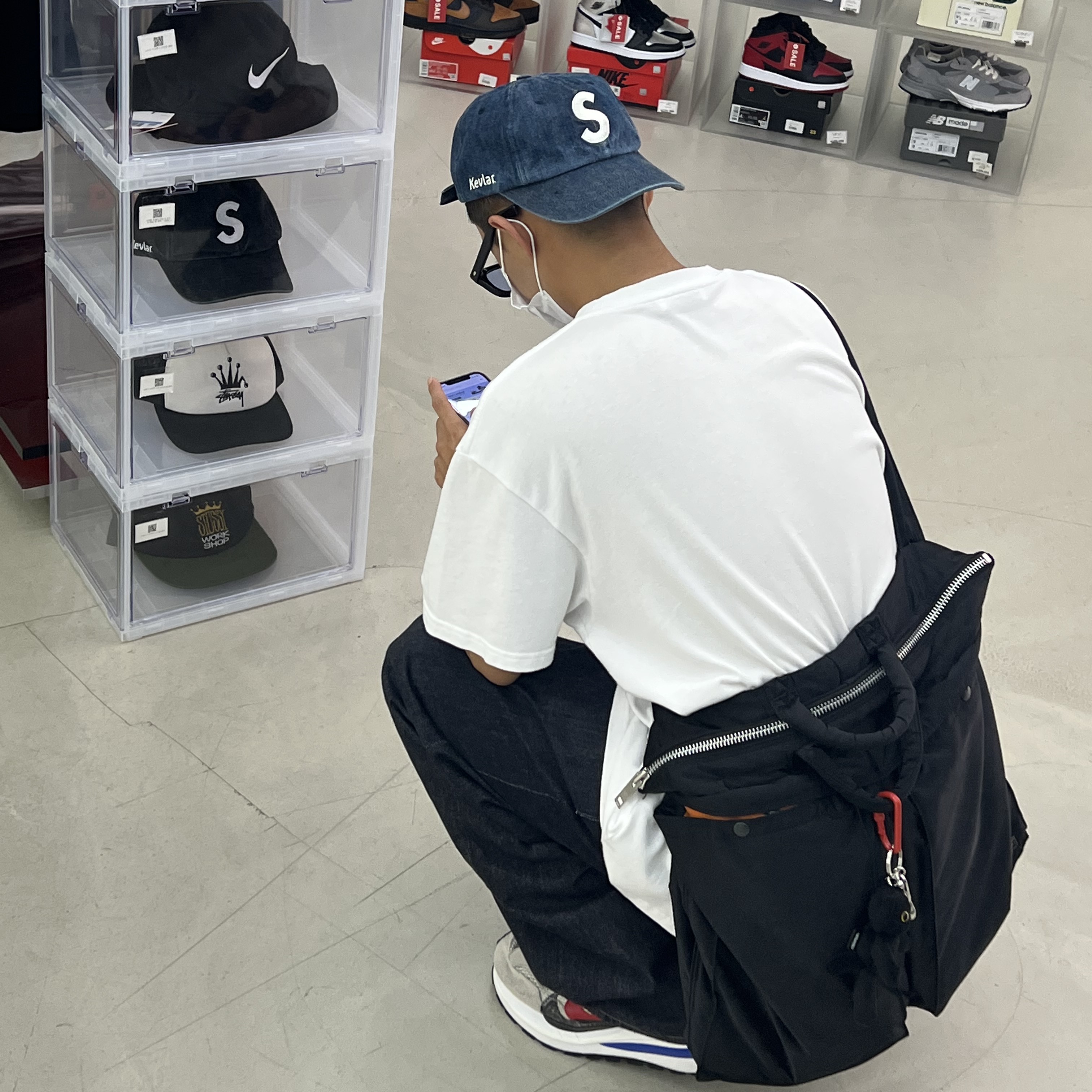 Supreme Kevlar Denim S Logo 6-Panel Indigo - 22SS, Nike x Sacai VaporWaffle Royal Fuchsia 착용 스타일