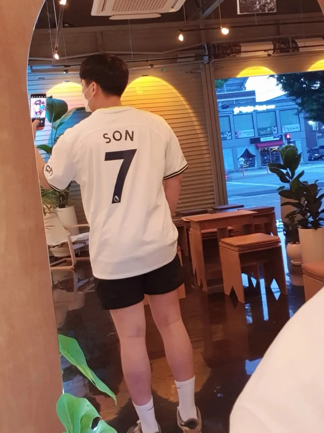 Nike x Travis Scott Air Force 1 Low Cactus Jack 착용 스타일 - 2