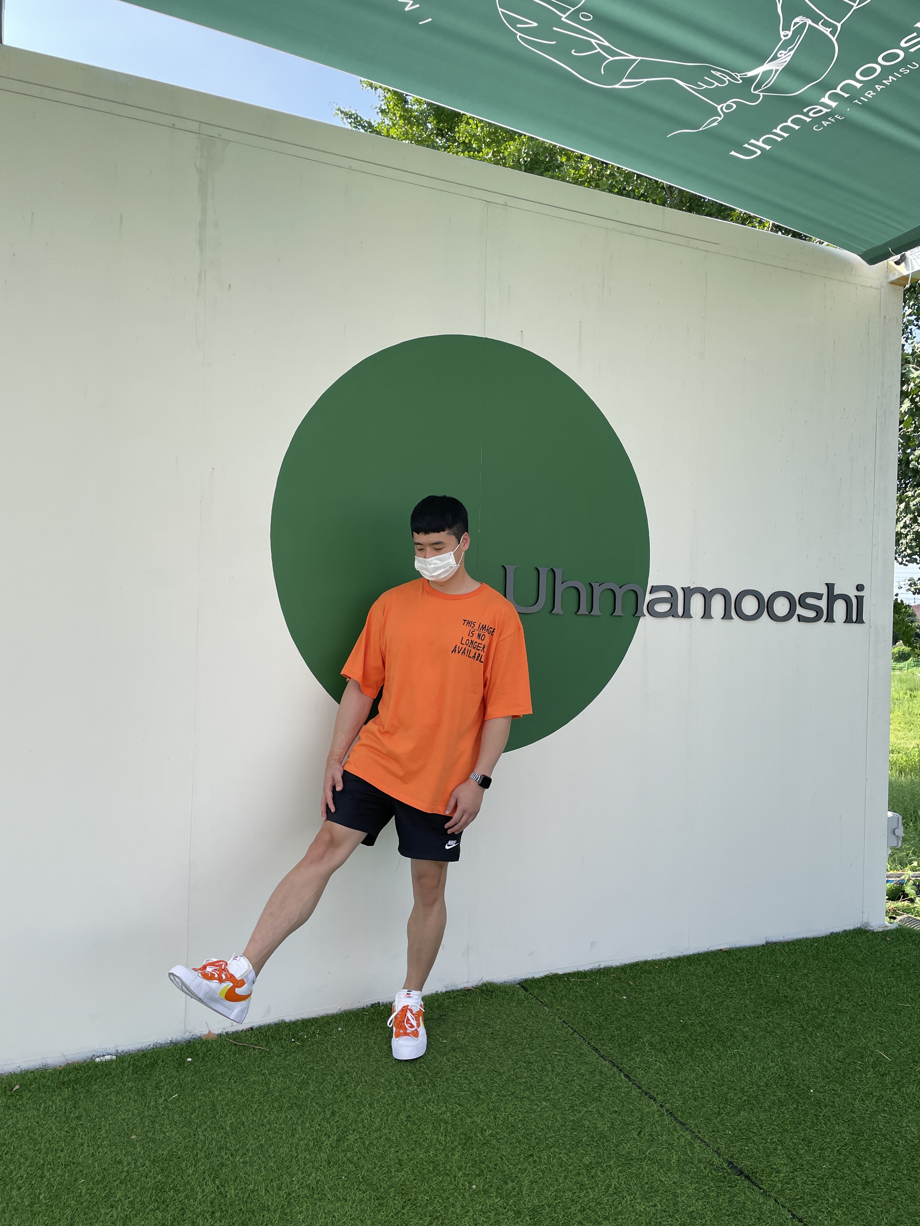 Nike x Sacai Blazer Low Magma Orange, Nike NSW Woven Shorts Black - Asia 착용 스타일 - 4