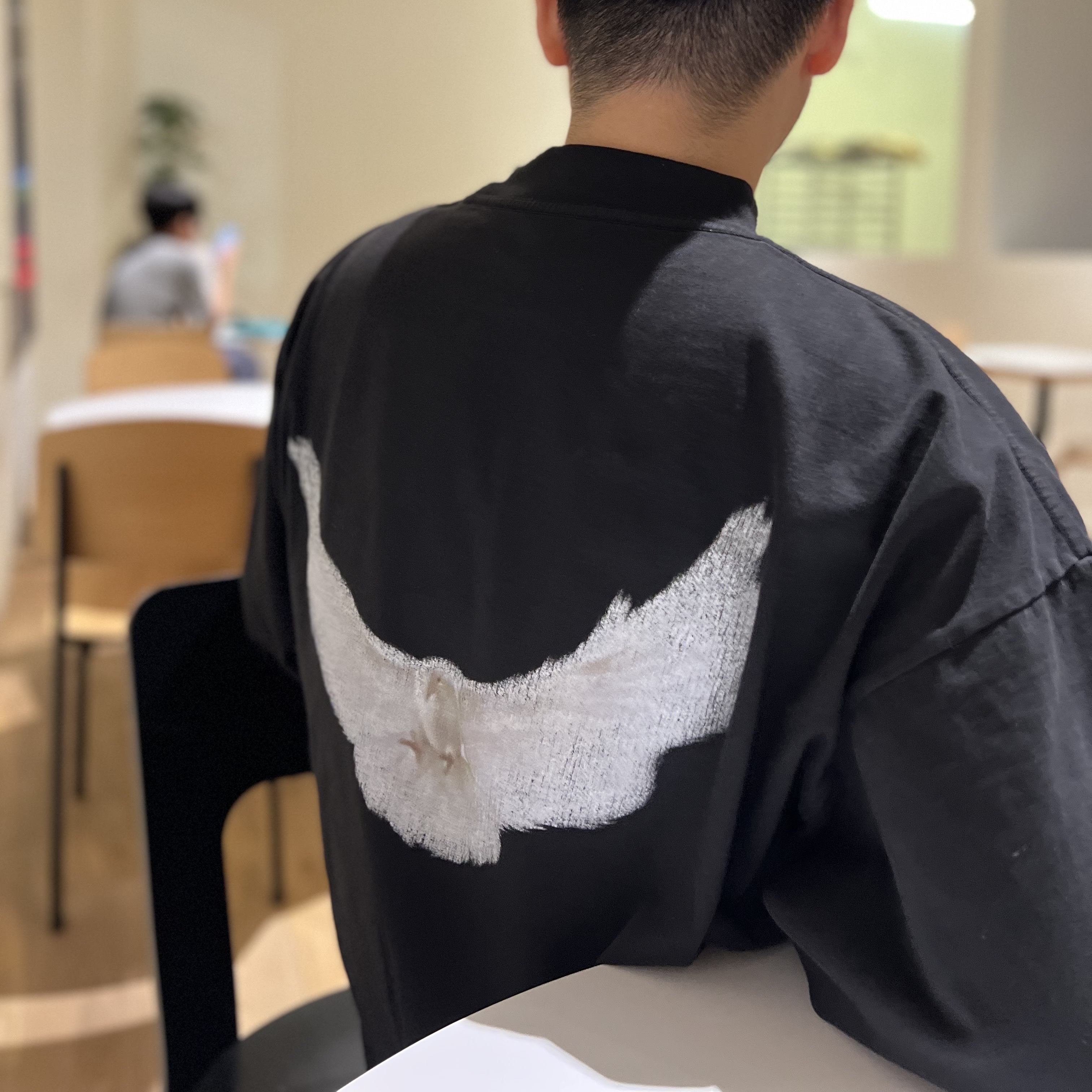 Yeezy Gap Engineered By Balenciaga Dove 3/4 Sleeve T-Shirt Washed Black, Adidas Yeezy Foam RNNR Sand 착용 스타일 - 2