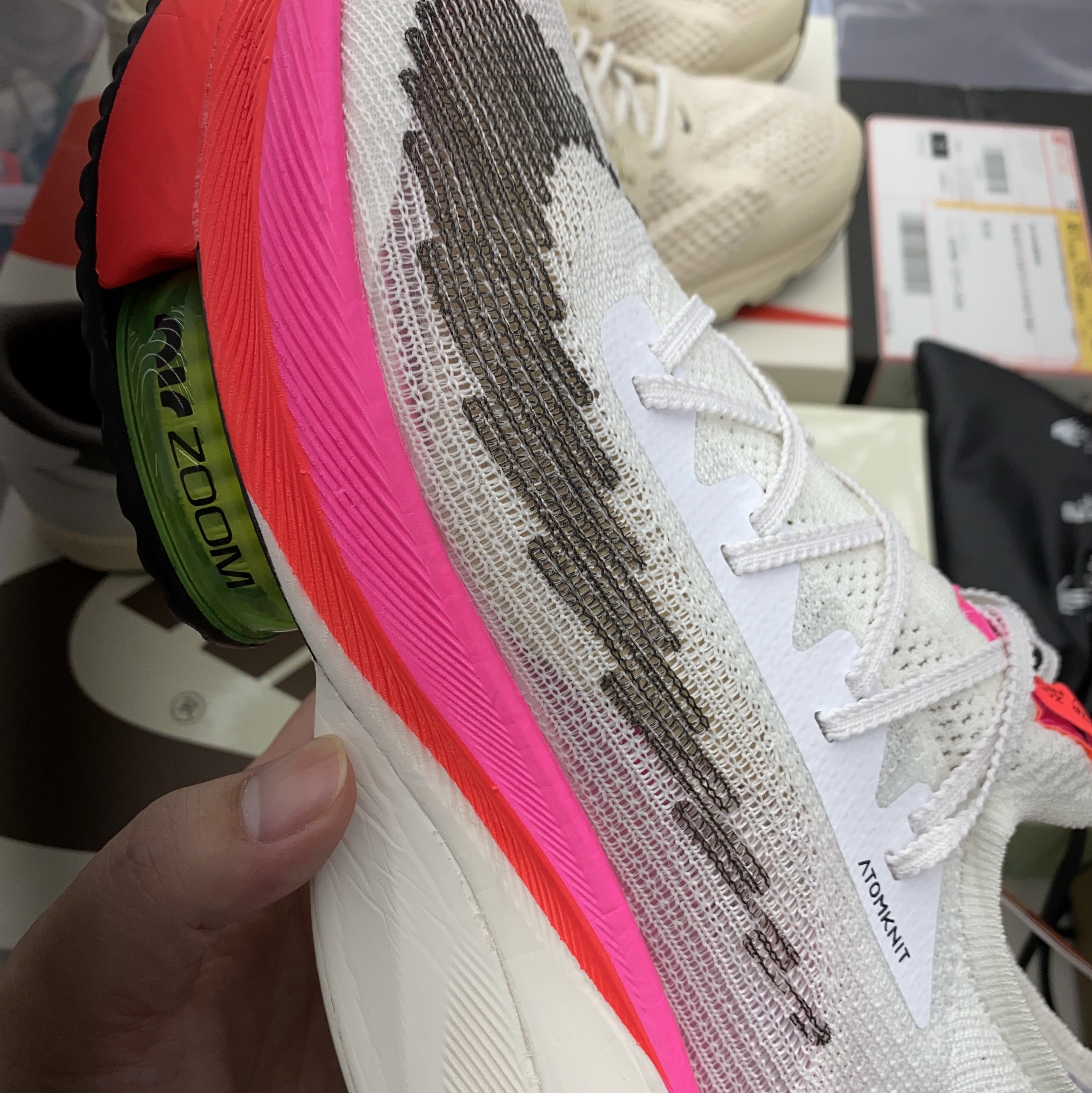 Nike Air Zoom Alphafly Next% Flyknit Rawdacious 착용 스타일