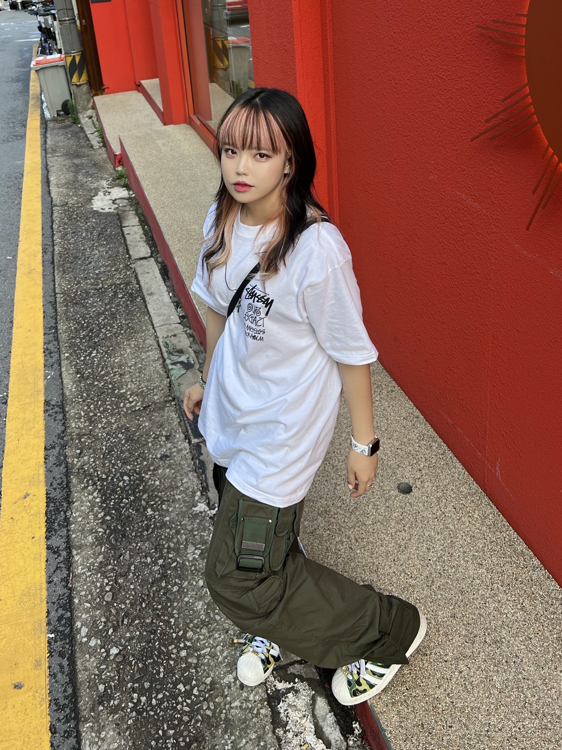 Adidas x BAPE Superstar 80s Green Camo, Stussy x Our Legacy Surfman Pig. Dyed T-Shirt Natural - 20FW 착용 스타일