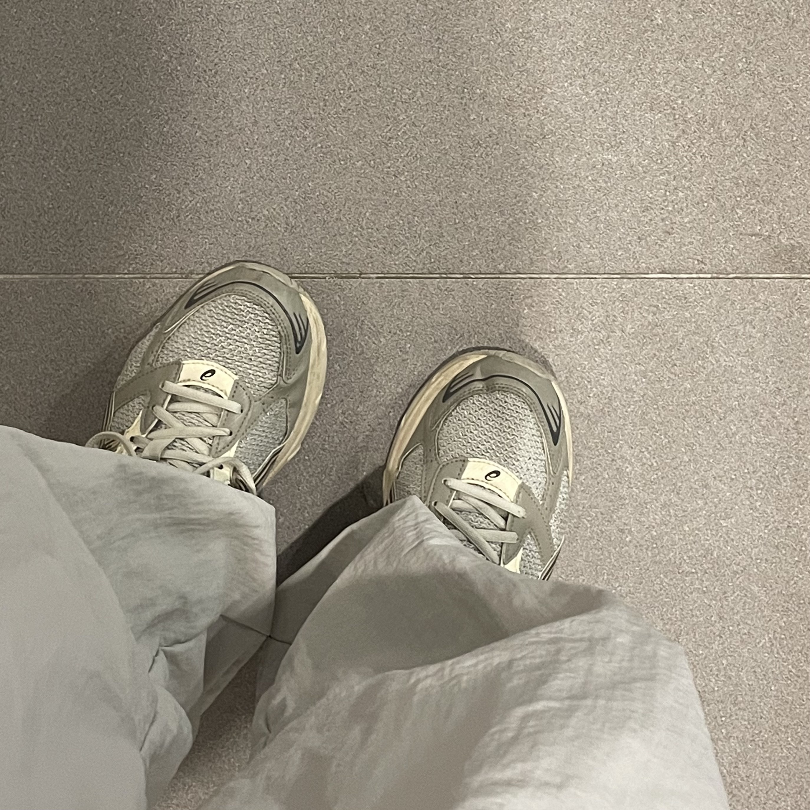 Asics x I4P Gel-1130 Glacier Grey Mink 착용 스타일