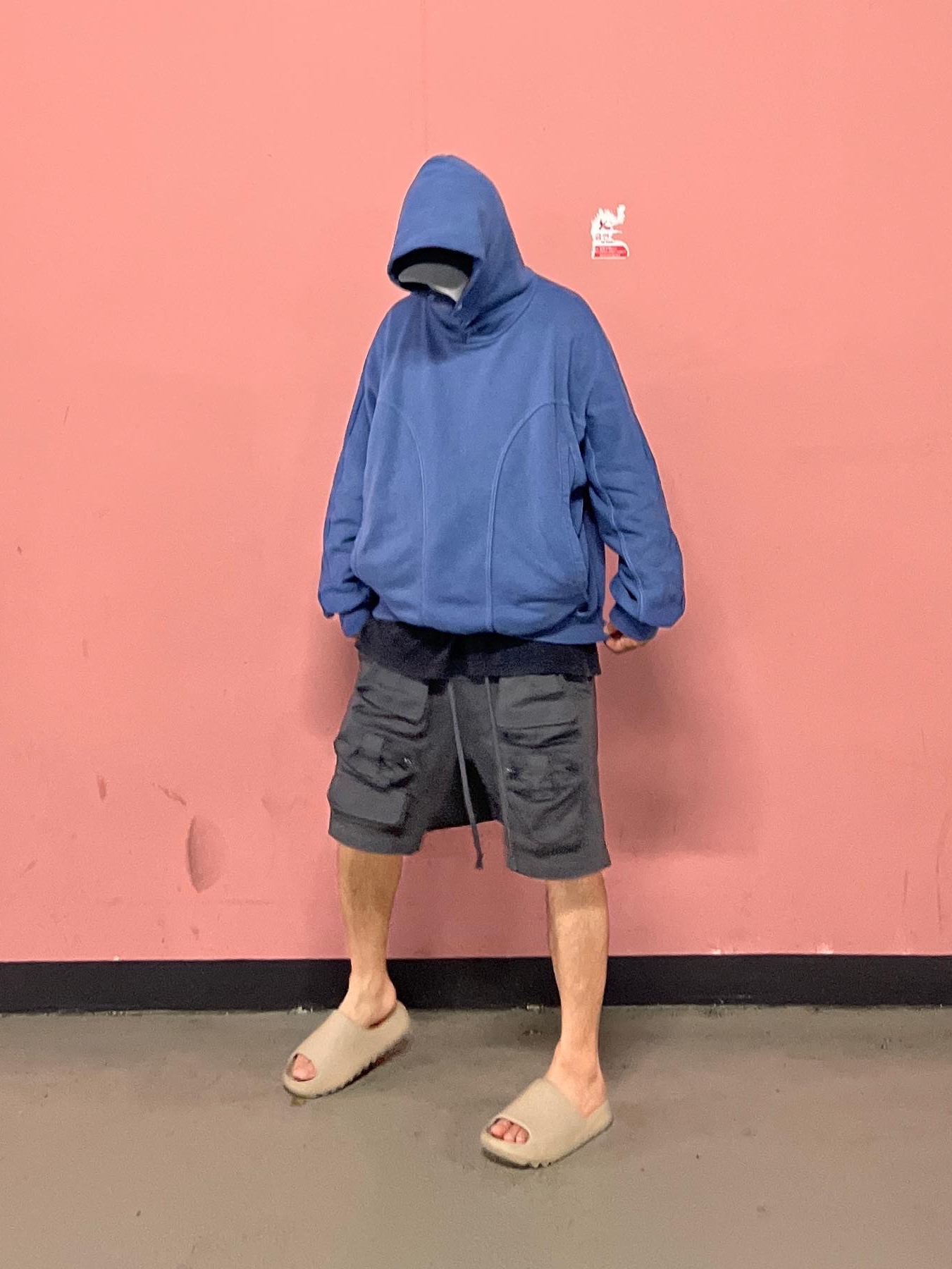 Adidas Yeezy Slide Pure 착용 스타일 - 3