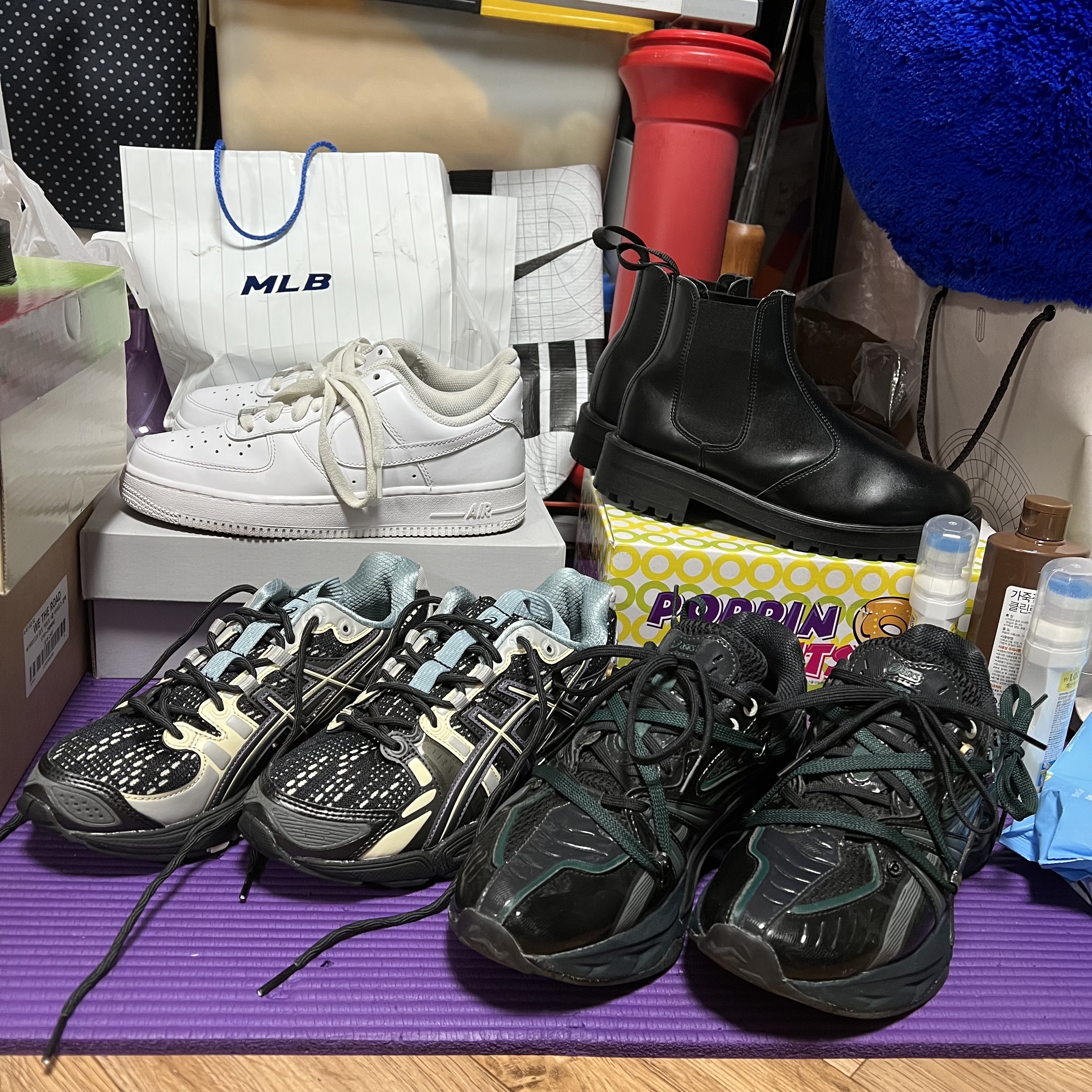 Asics UB5-S Gel-Nimbus 9 Black Gunmetal, Asics x Andersson Bell HN2-S Protoblast Black 착용 스타일 - 1