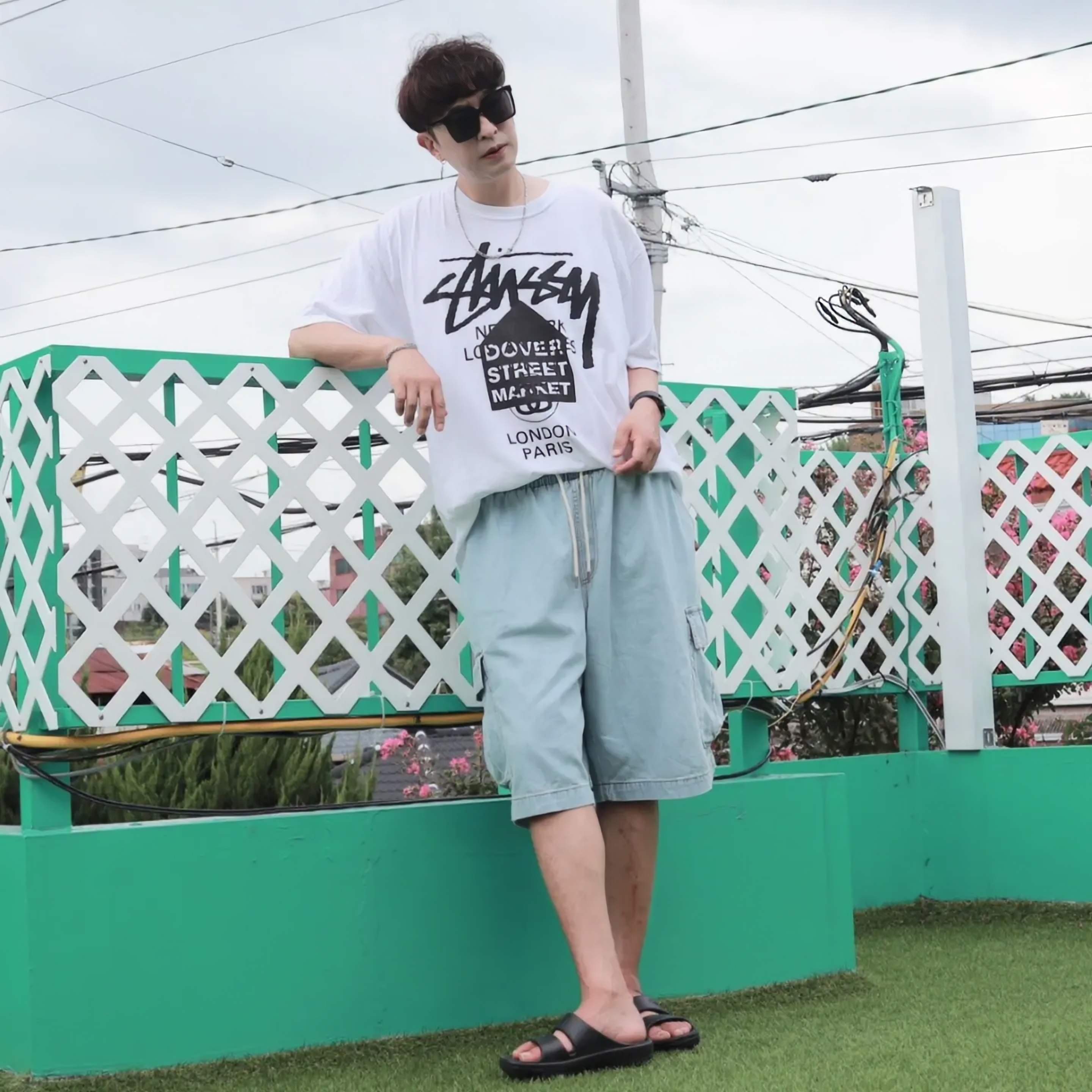 Stussy DSM World Tour T-Shirt White 착용 스타일 - 3