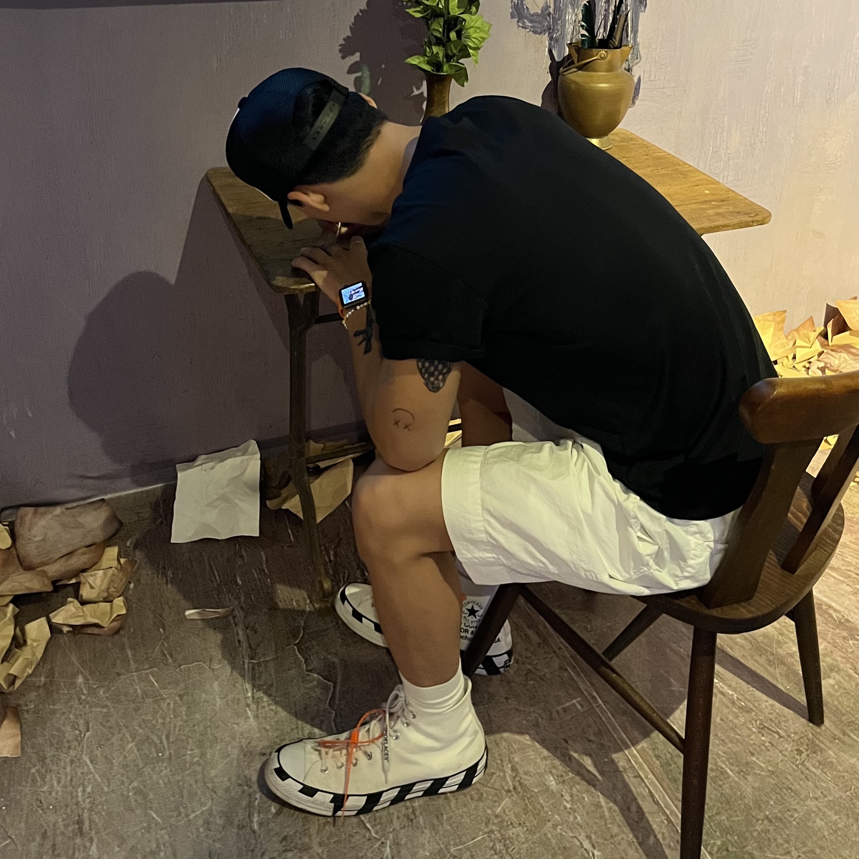 Converse x Off-White Chuck 70 High V2 2018 착용 스타일 - 1