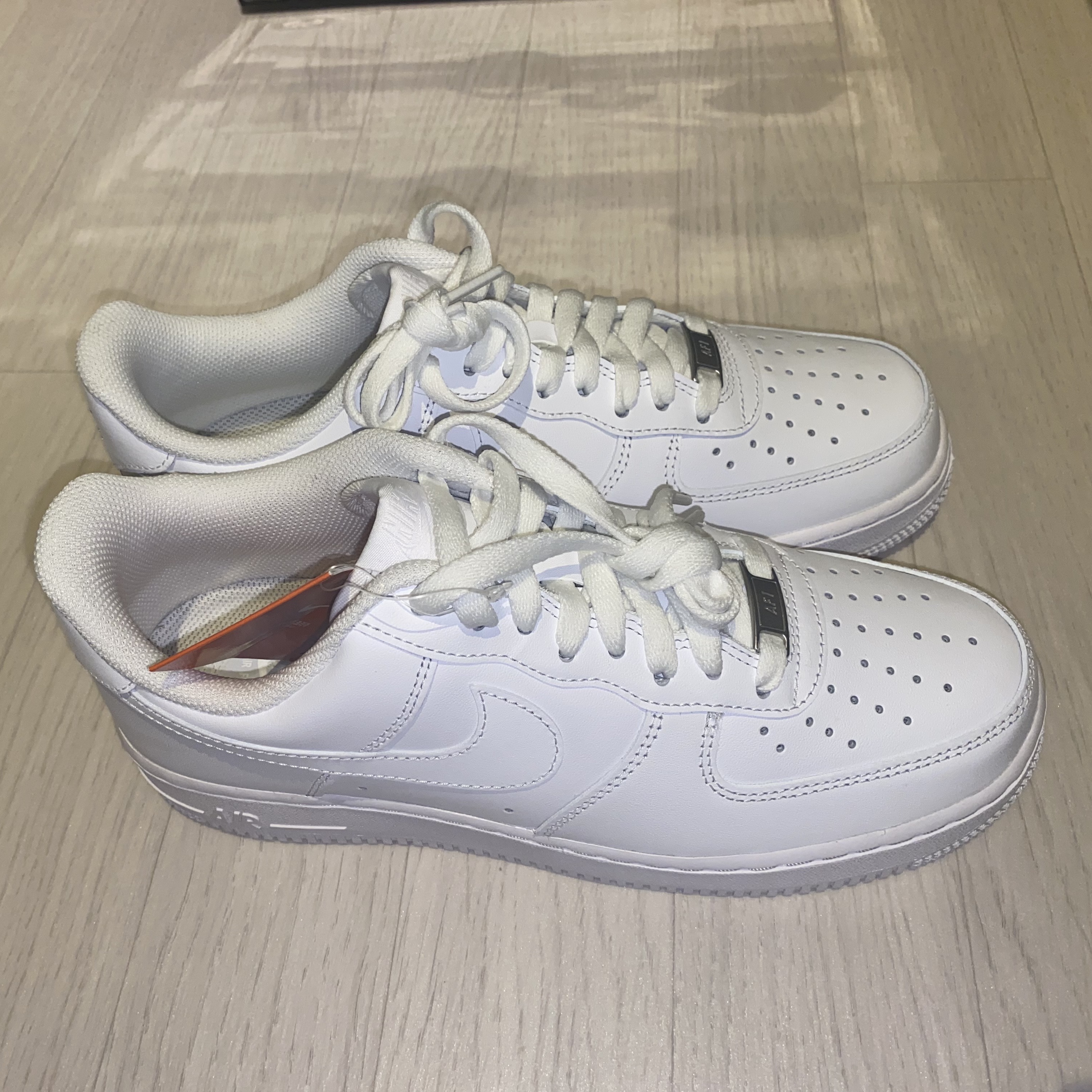 Nike Air Force 1 '07 Low White 착용 스타일 - 2