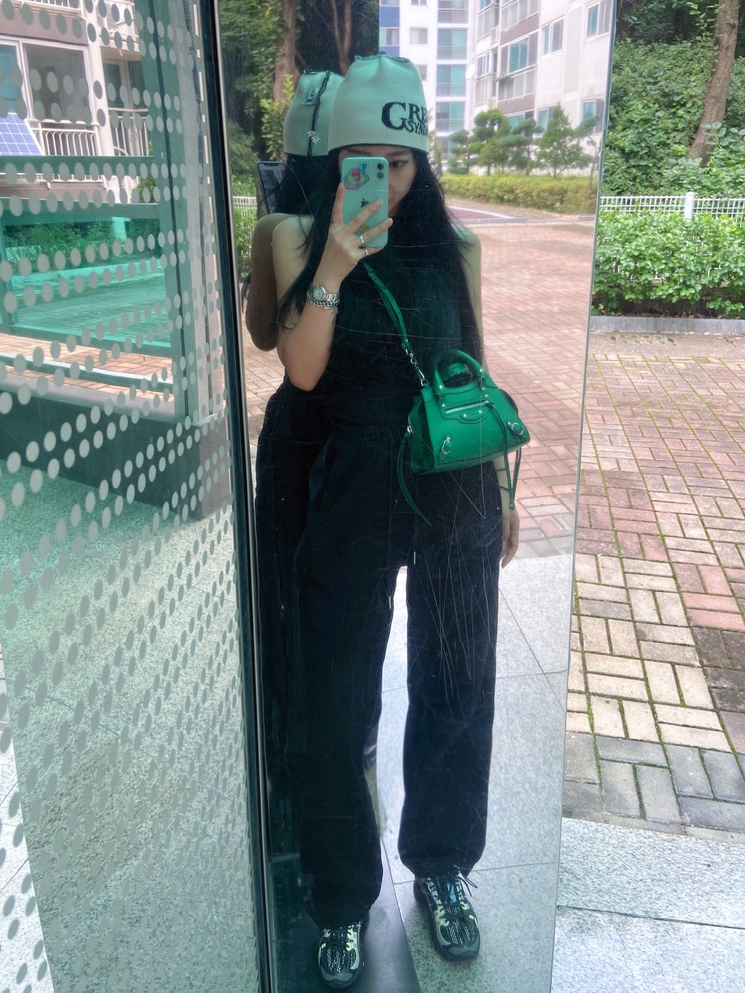 Balenciaga Neo Classic Nano City Bag Black, Asics UB5-S Gel-Nimbus 9 Black Gunmetal 착용 스타일 - 1