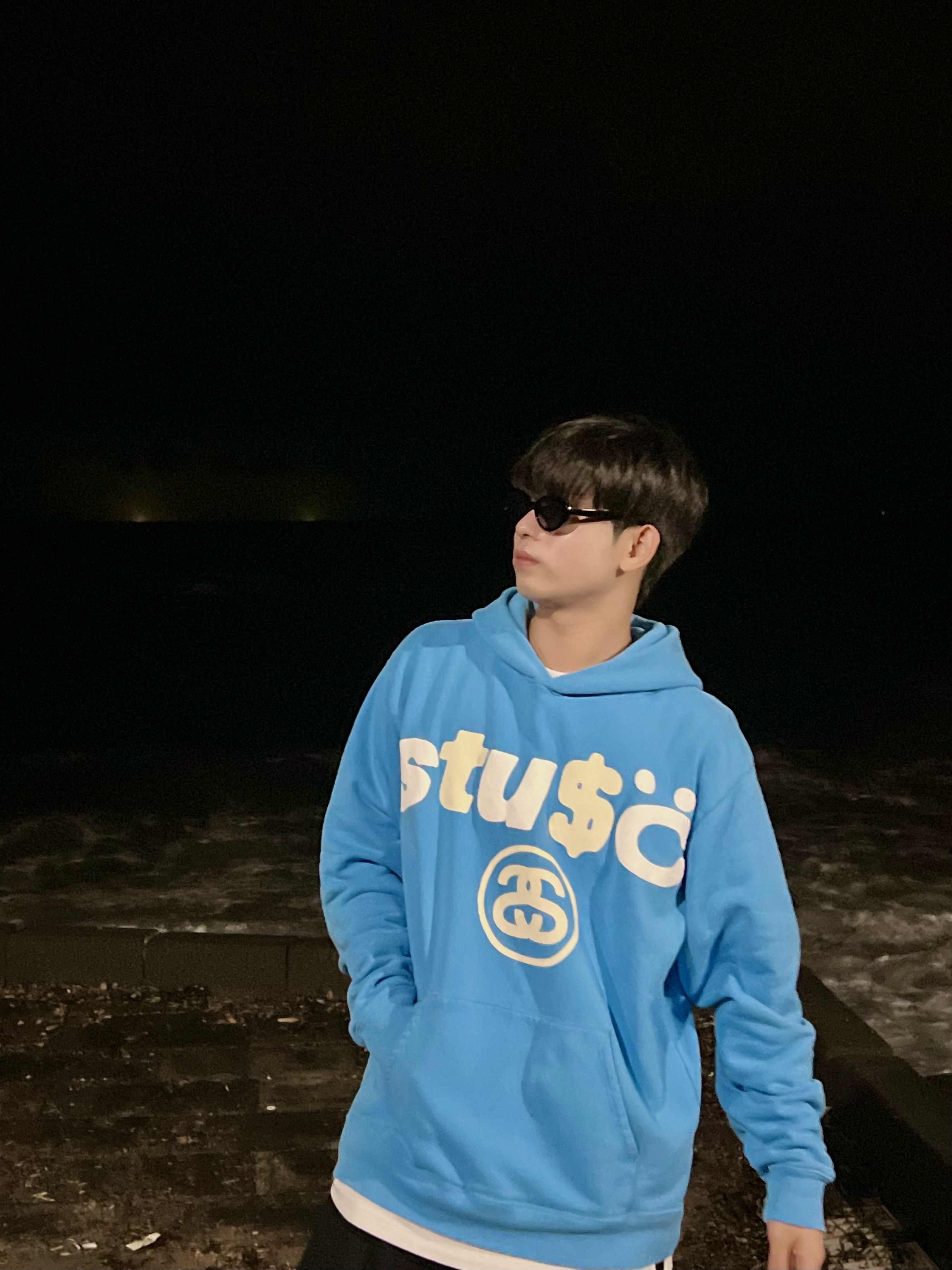 Stussy x Cactus Plant Flea Market 8 Ball Pigment Dyed Hoodie Blue 착용 스타일 - 4