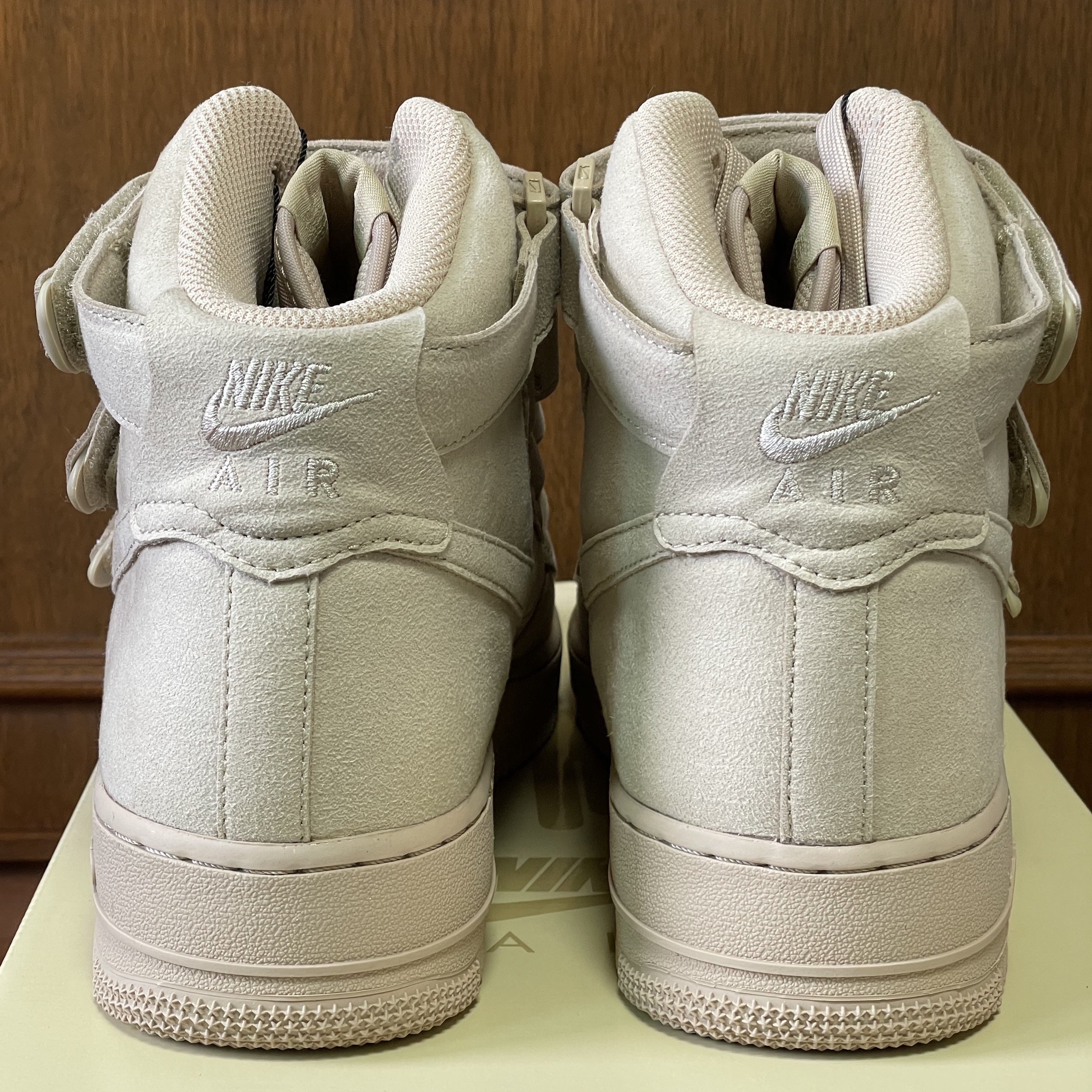 Nike x Billie Eilish Air Force 1 High '07 SP Mushroom 착용 스타일 - 4