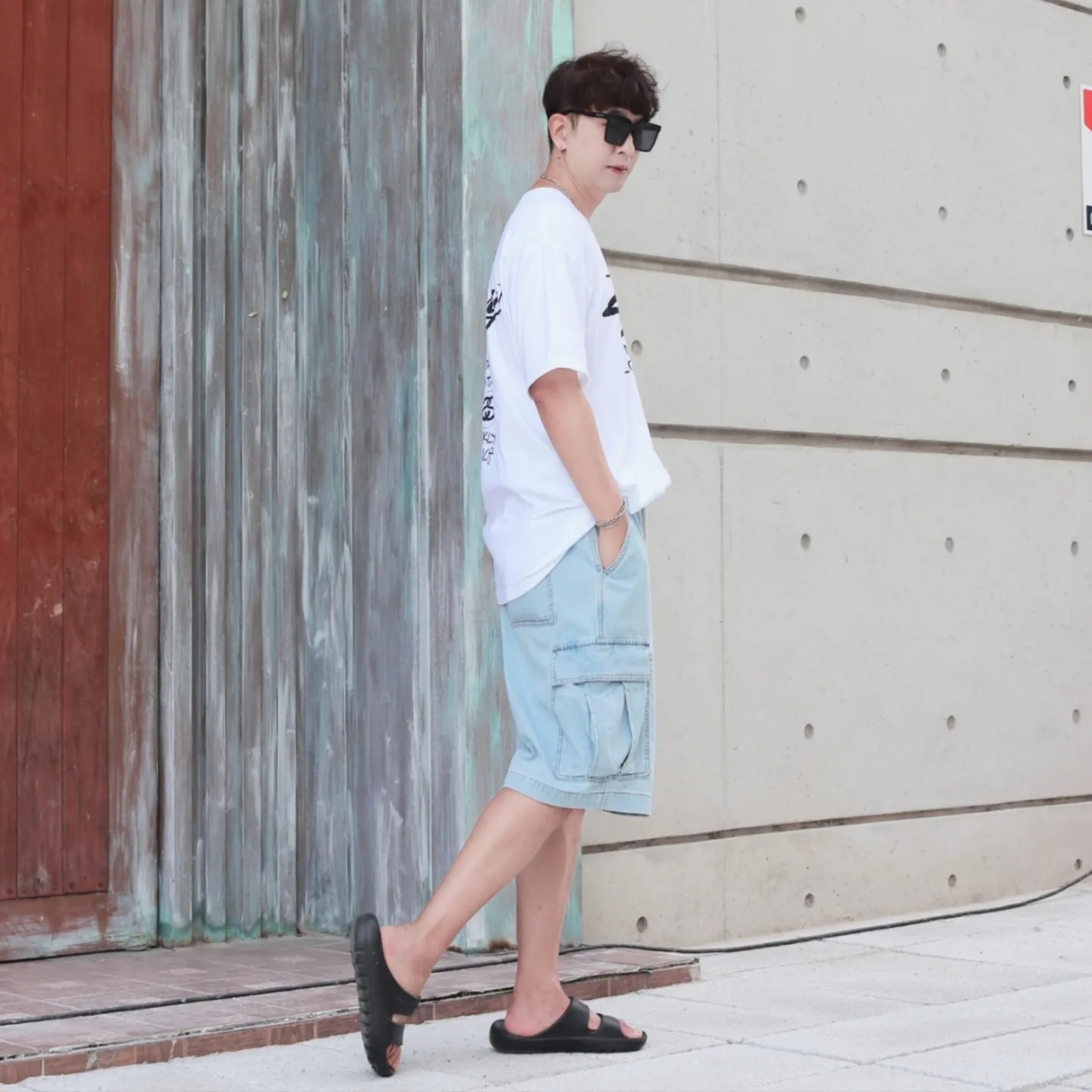 Stussy DSM World Tour T-Shirt White 착용 스타일 - 5